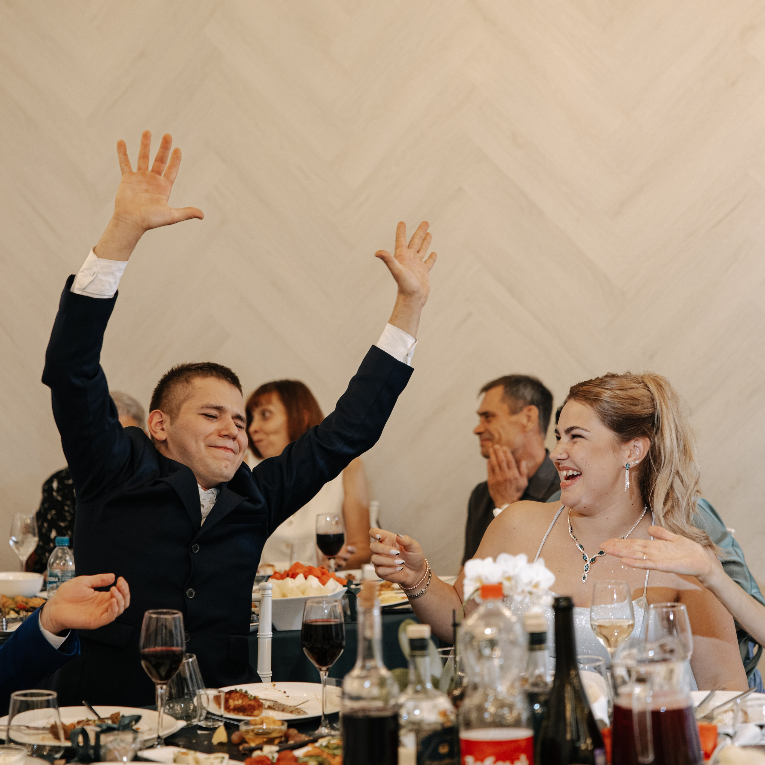 Чумачечие и Красивые. Свадебные фотограф и видеограф в Новосибирске — БОС