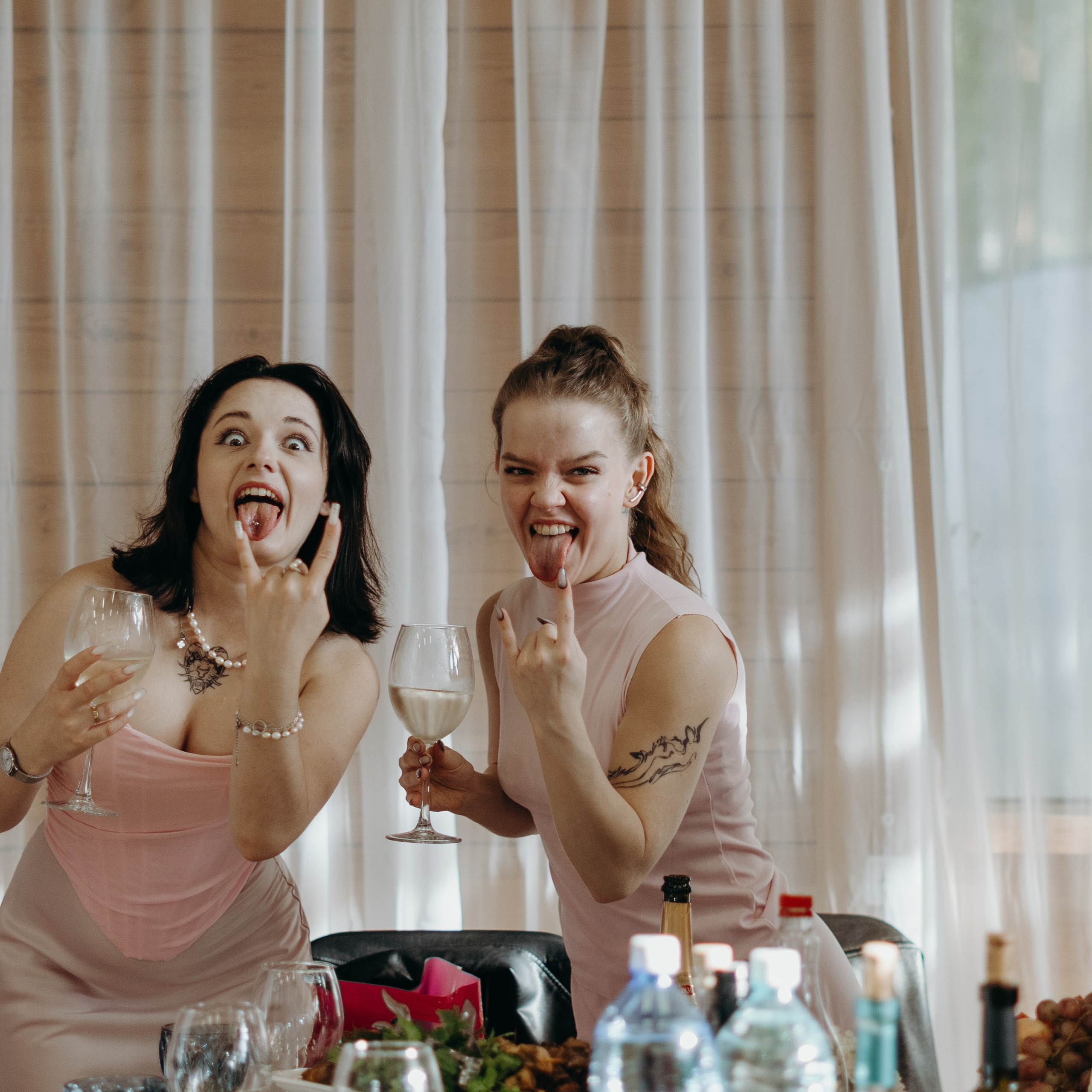 Она сияет для него. Свадебные фотограф и видеограф в Новосибирске — БОС