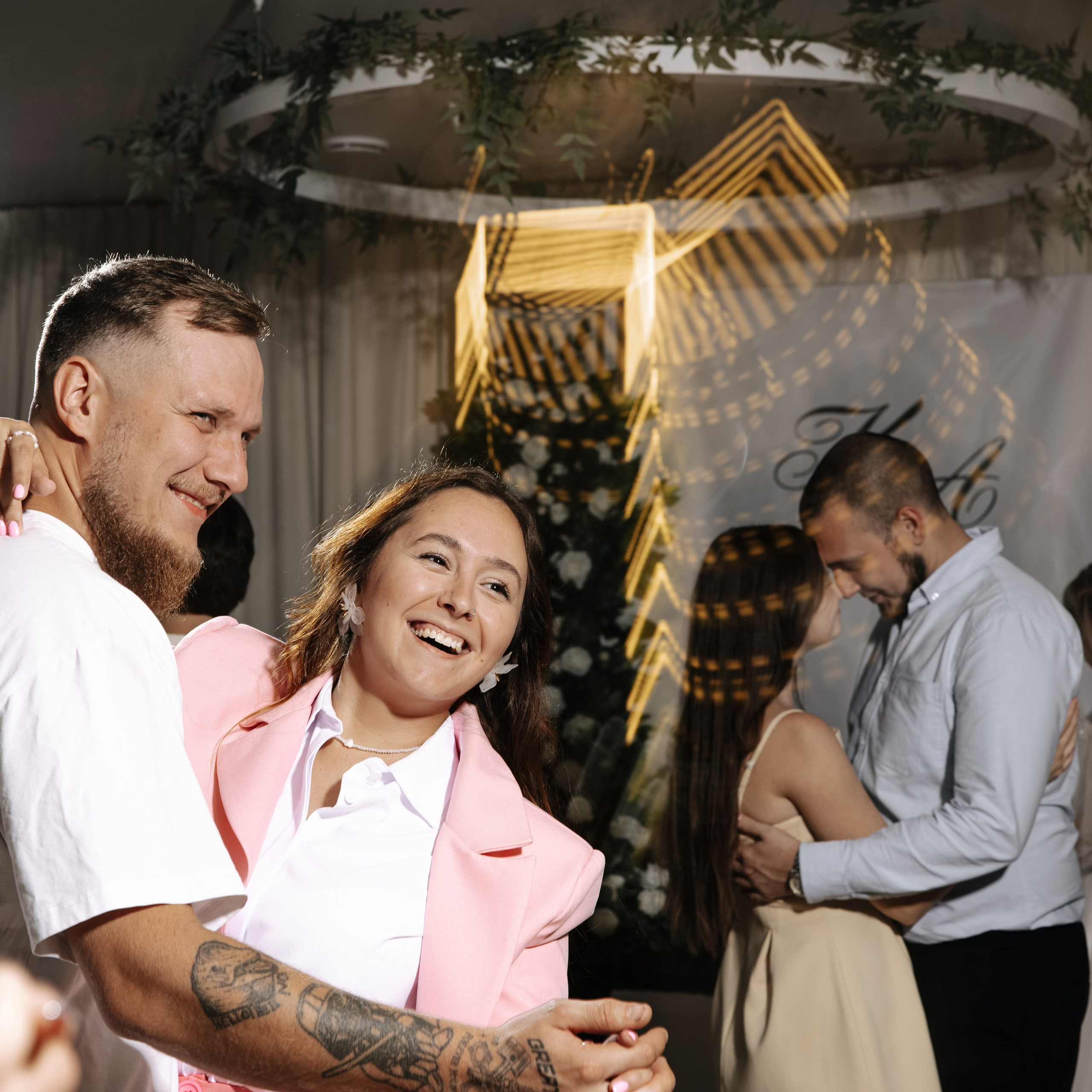 Чумачечие и Красивые. Свадебные фотограф и видеограф в Новосибирске — БОС