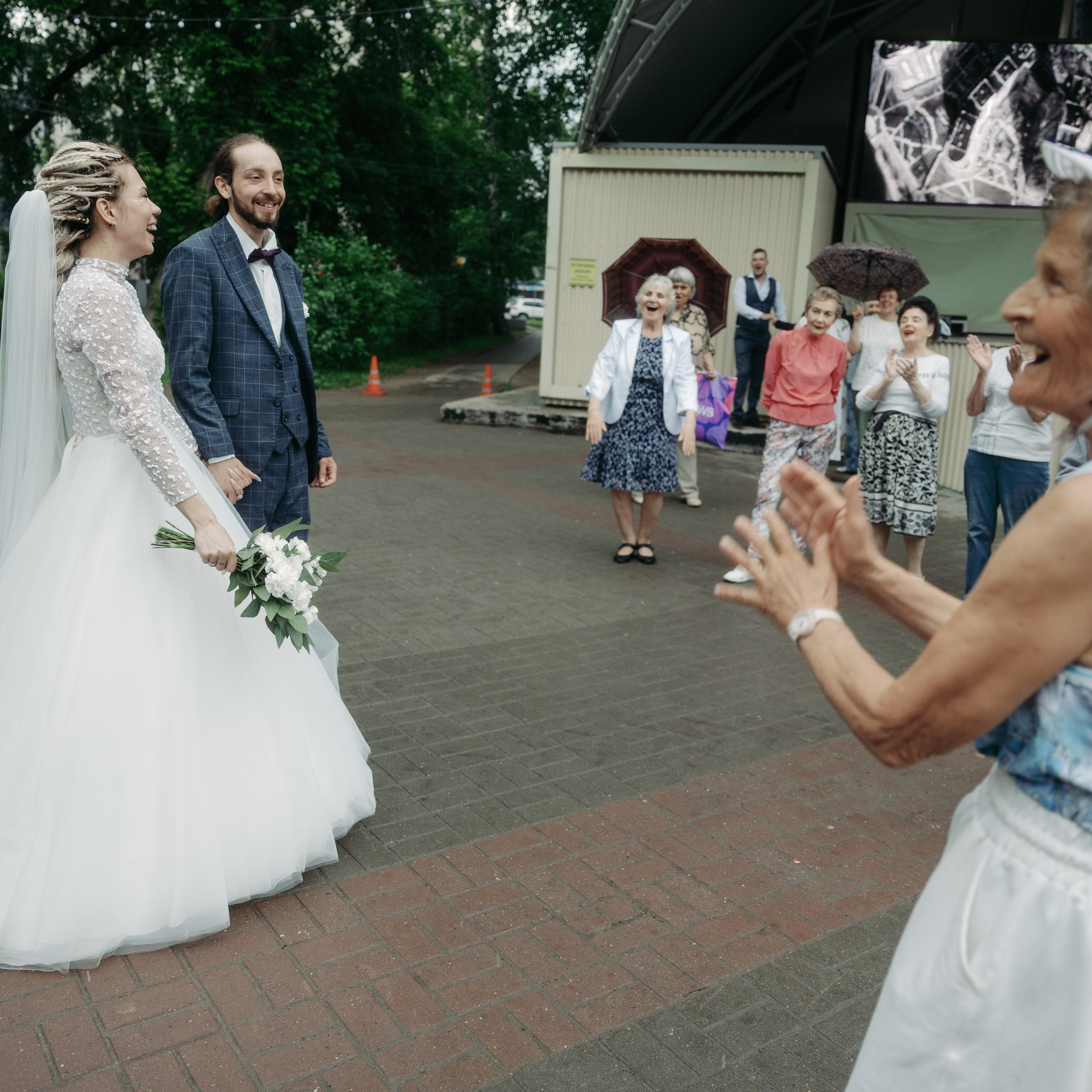 Неформальная ЛЮБОВЬ / Влад и Настя. Свадебные фотограф и видеограф в Новосибирске — БОС