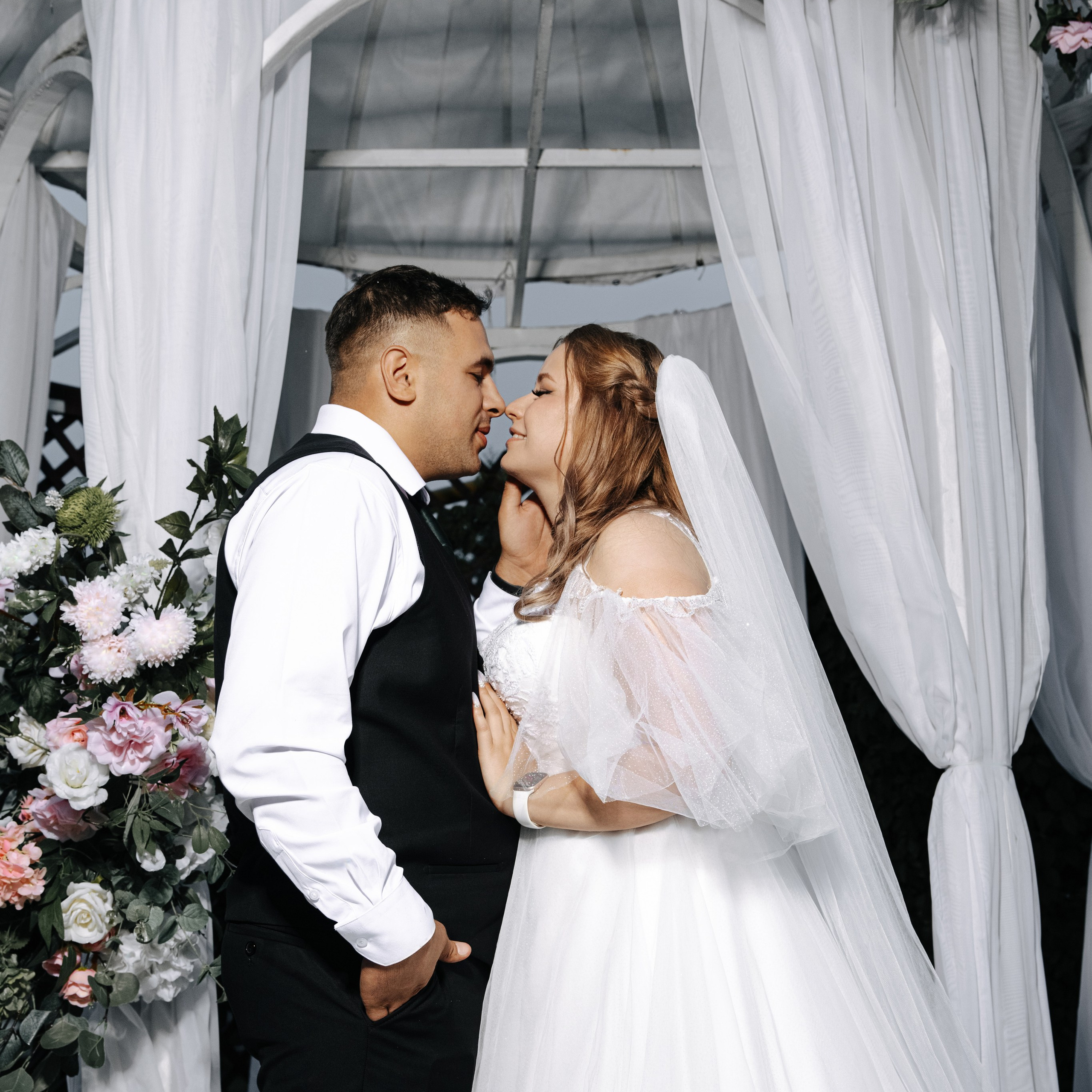 СЕРИИ. Свадебные фотограф и видеограф в Новосибирске — БОС