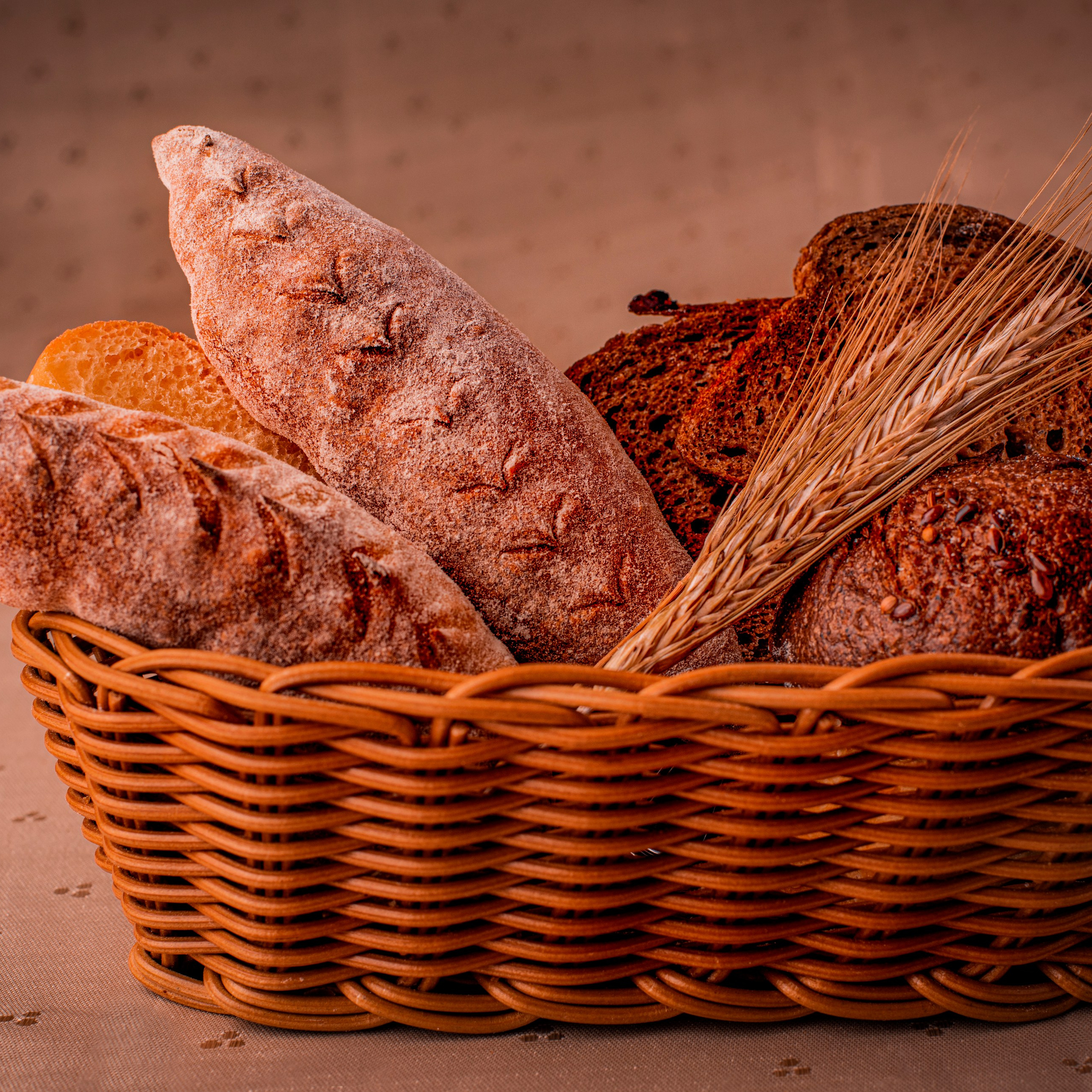 ХЛЕБА РУЧНОЙ РАБОТЫ В КОРЗИНКЕ, ФОТОГРАФ, ФУД СЪЁМКА, ФОТОГРАФ, ФУД СЪЁМКА, продается,купить, постановочное фото для алкогольной фирмы,продается,ФОТОГРАФ, ФУД СЪЁМКА, продается,купить, фото студия, предметная съемка, коктэйль, съёмка алкоголя, съёмка водки, съёмка баров, съёмка ресторанов, съёмка меню для ресторанов