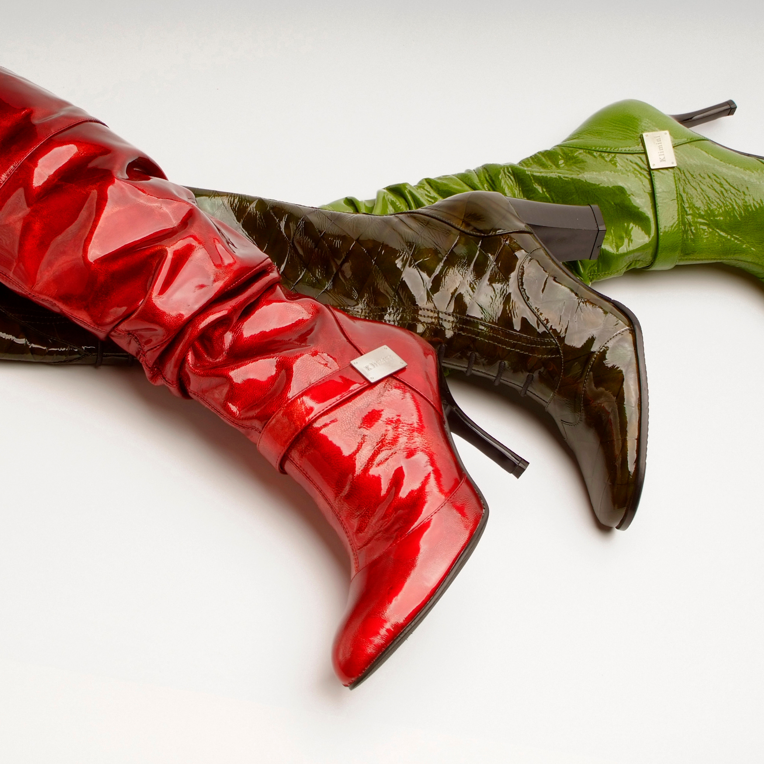 съёмка обуви, кросовки, ЛАКОВЫЕ САПОГИ снято для рекламы обувной фирмы,продается,купить предметная фотография, каталожные съёмки, соц сети, инстаграмм, facebook, подарки, свадебные платья, подарки для бизнеса, foto.ru, photo, дизайн студии, сделать фото, реклама фото, реклама фото, рекламная студия, рекламная съёмка, фото студия Москва фотограф, 