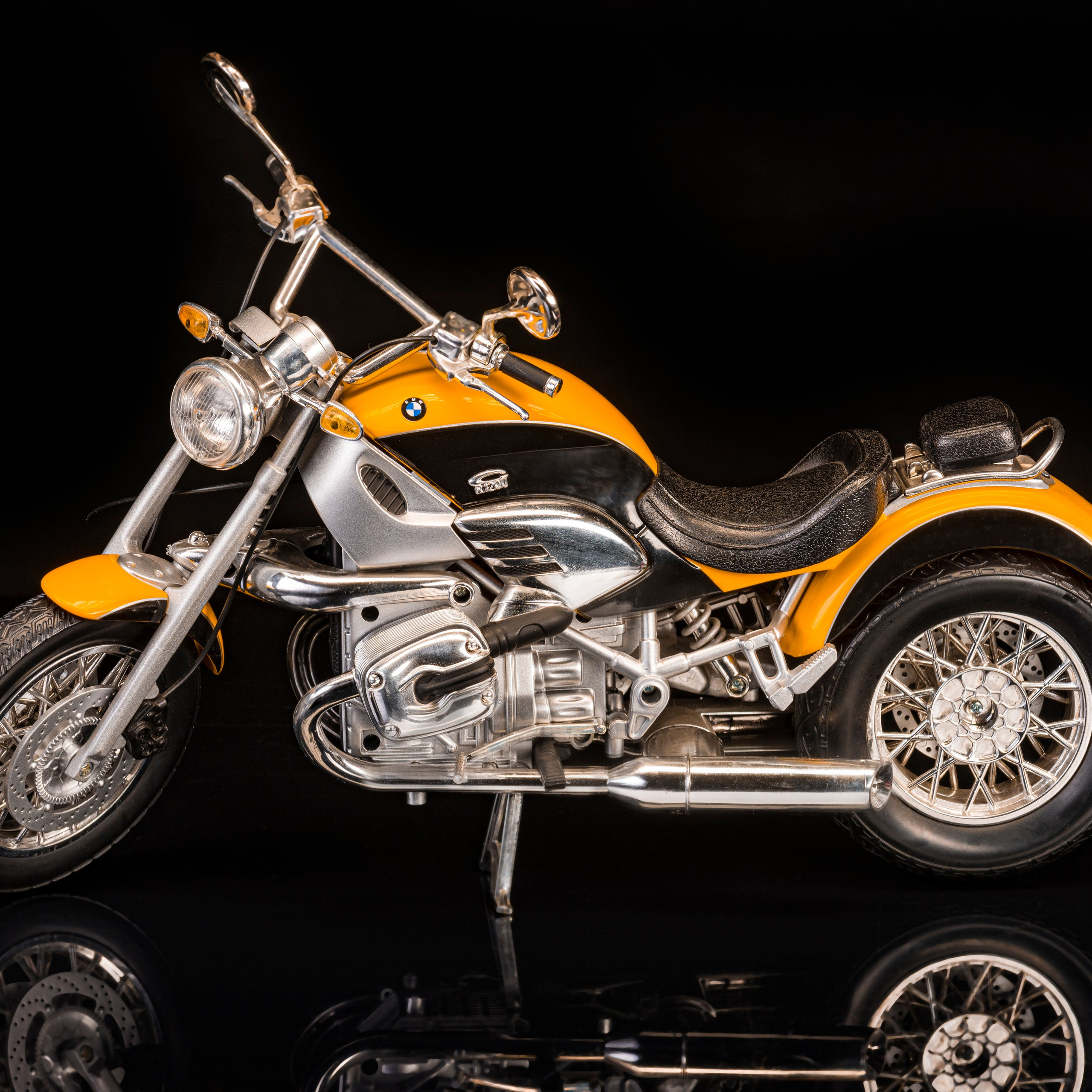 съемки модели мотоцикла, СЪЕМКА ПРЕДМЕТОВ ДЛЯ СОЦСЕТЕЙ, ПРЕДМЕТНЫЙ ФОТОГРАФ МОСКВА, съёмка стекла, foto.ru, photo, дизайн студии, сделать фото, реклама фото