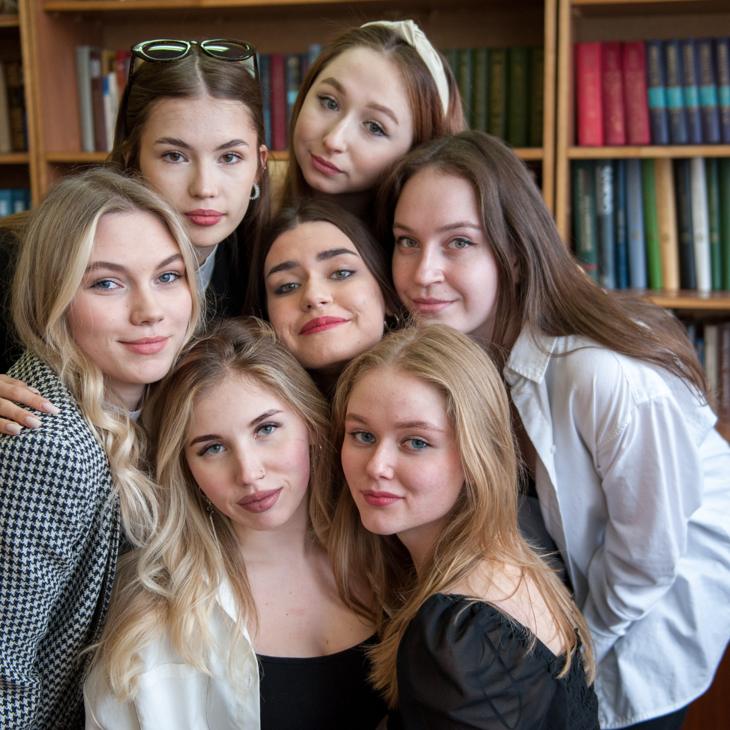 9,11 класс библиотека