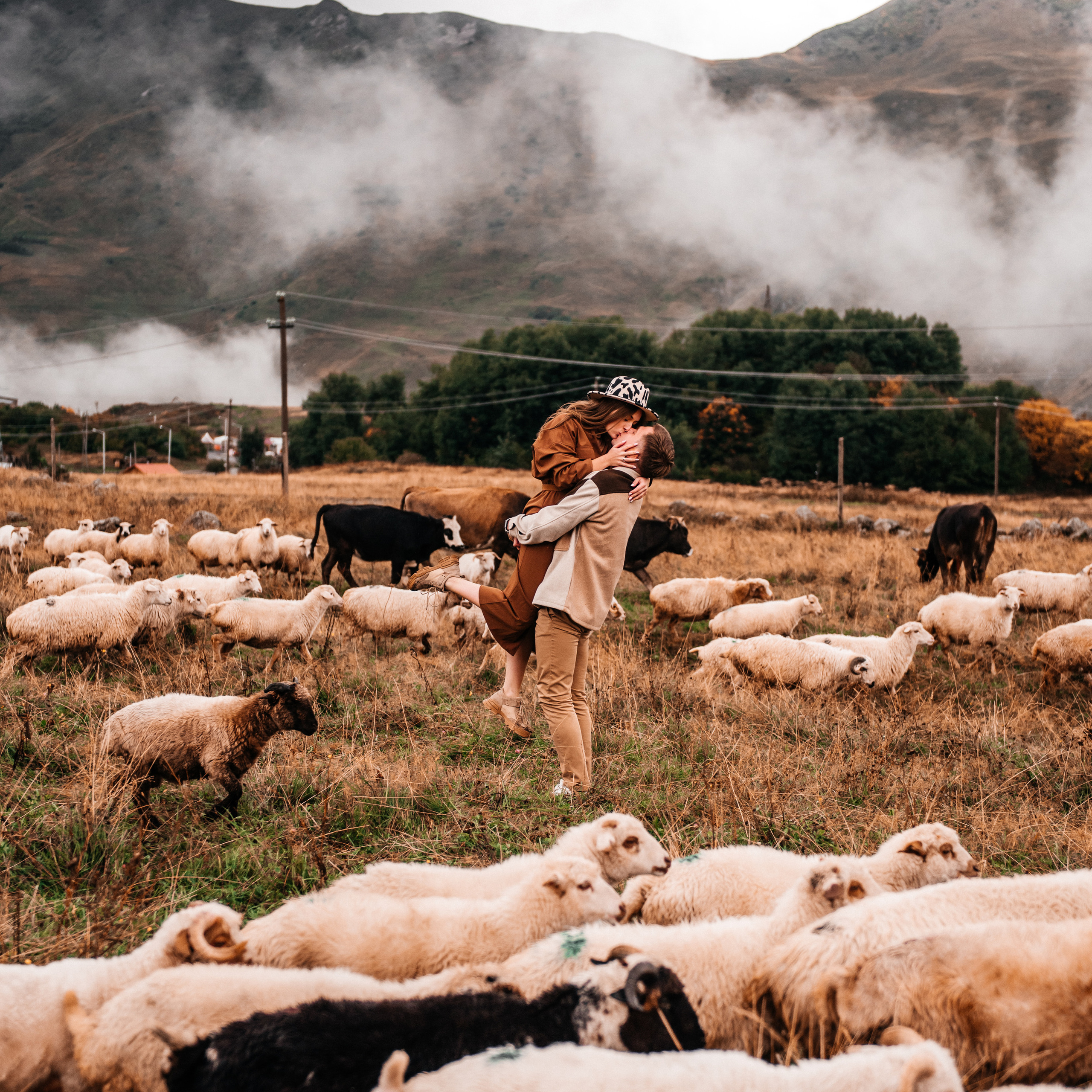 С Овечками:)