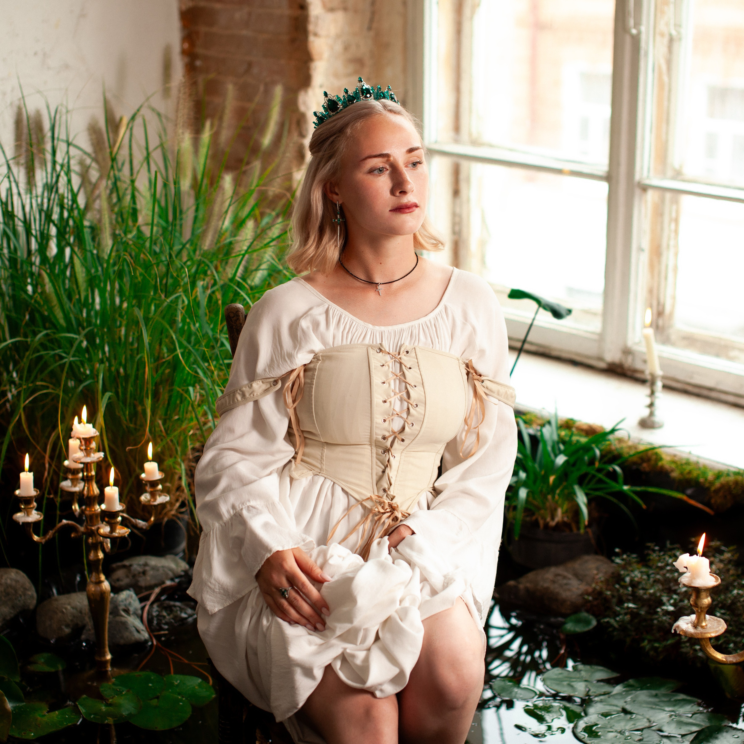 Аня. Вода сквозь ноты