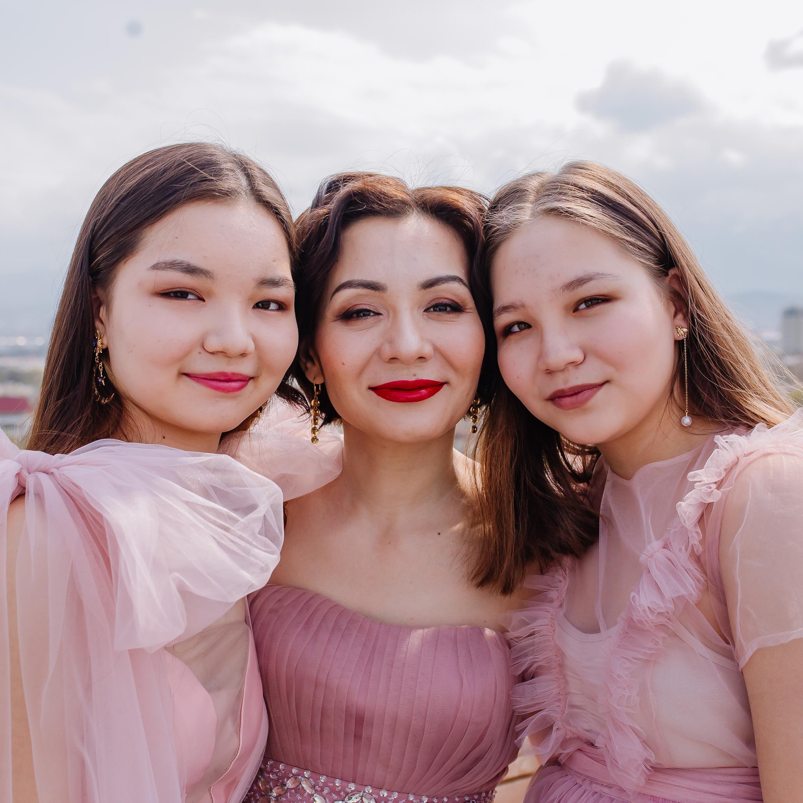 Отзывы. Свадебный и семейный фотограф в Алматы Laura Dosmann