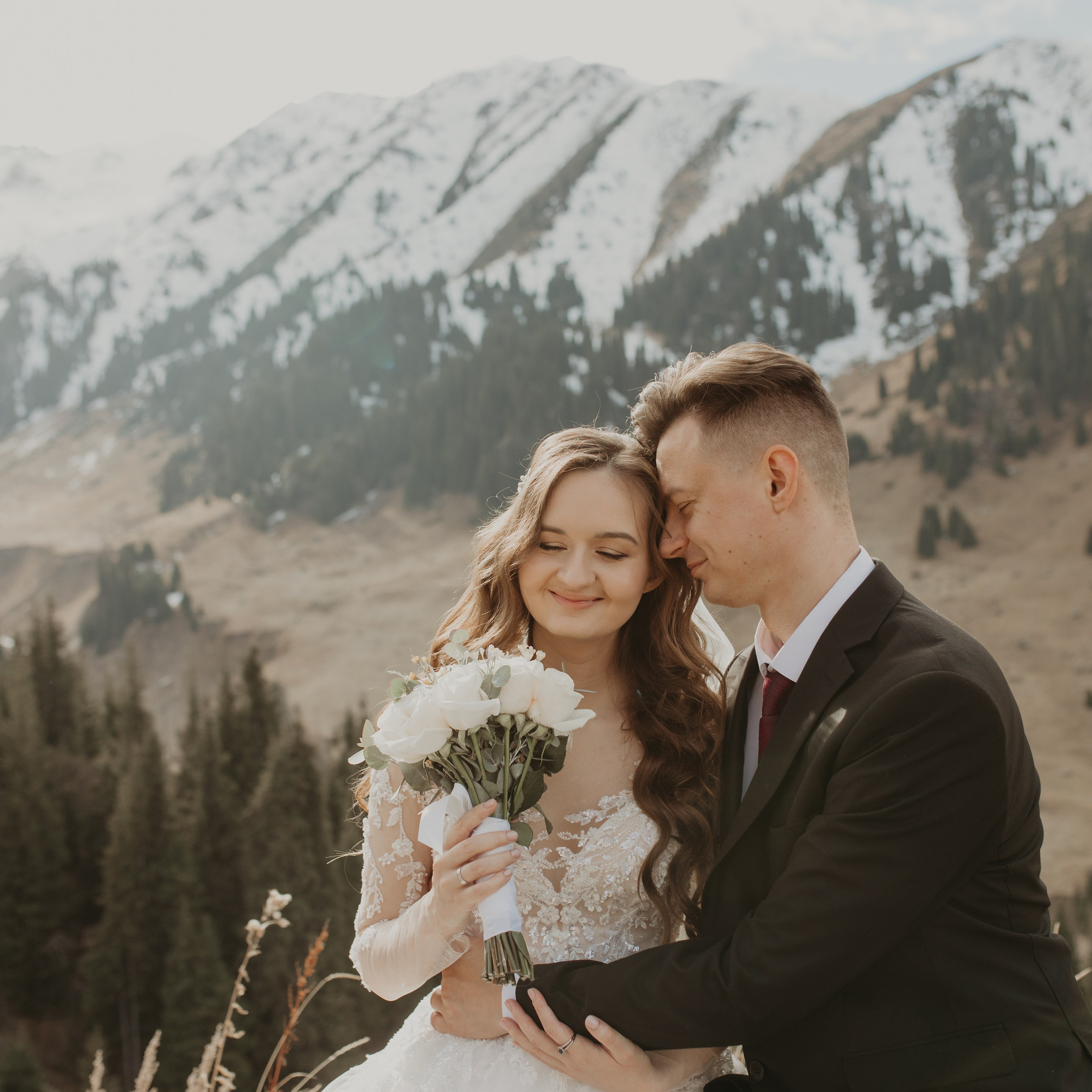 Отзывы. Свадебный и семейный фотограф в Алматы Laura Dosmann