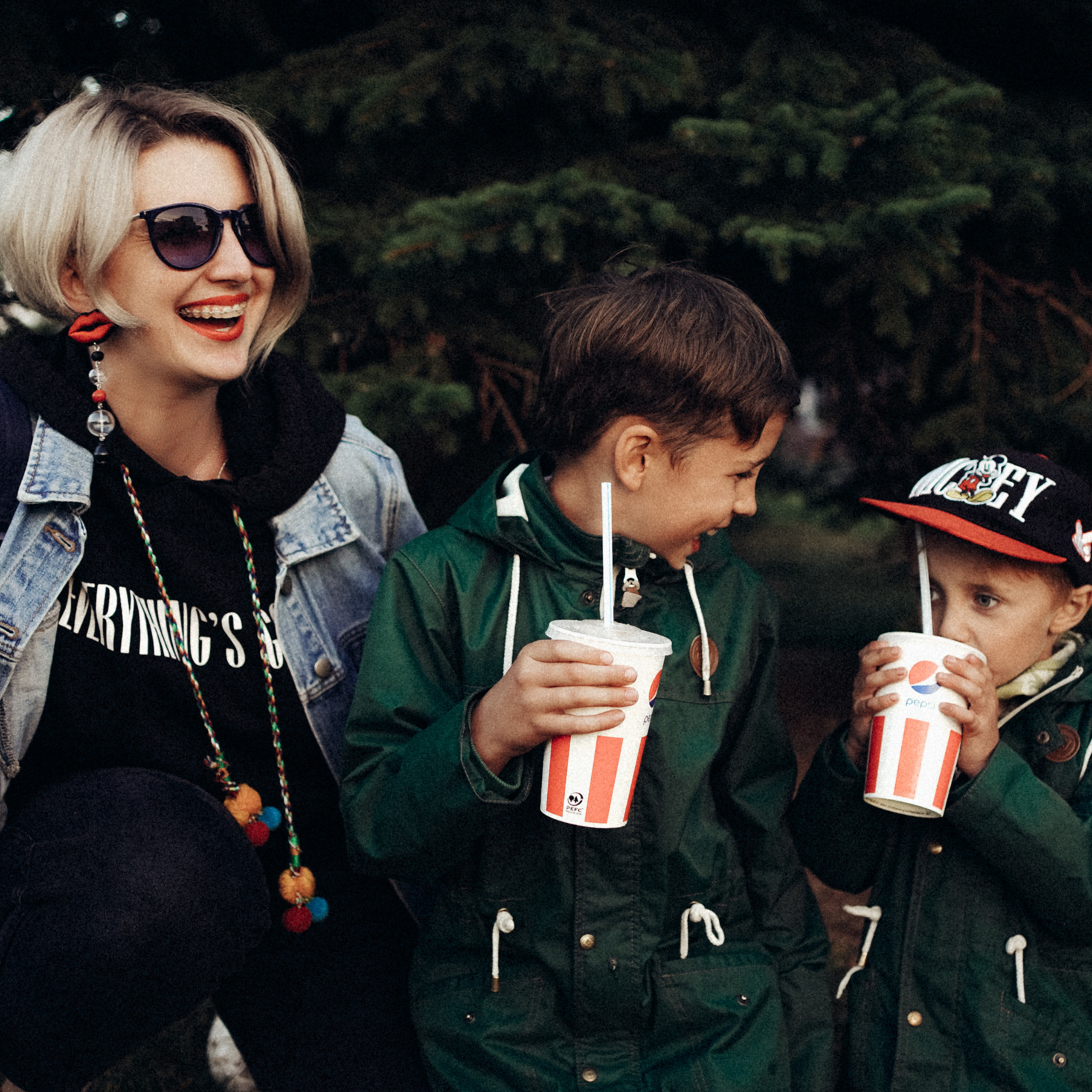 Мама, Pepsi, KFC