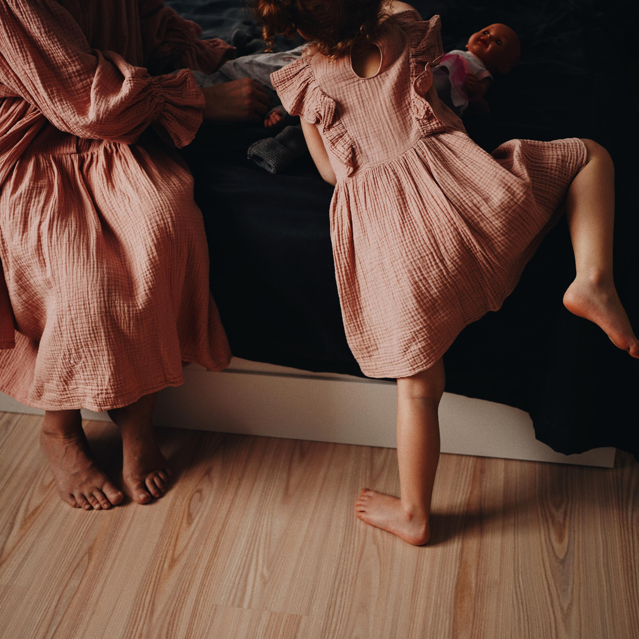 Радость здесь