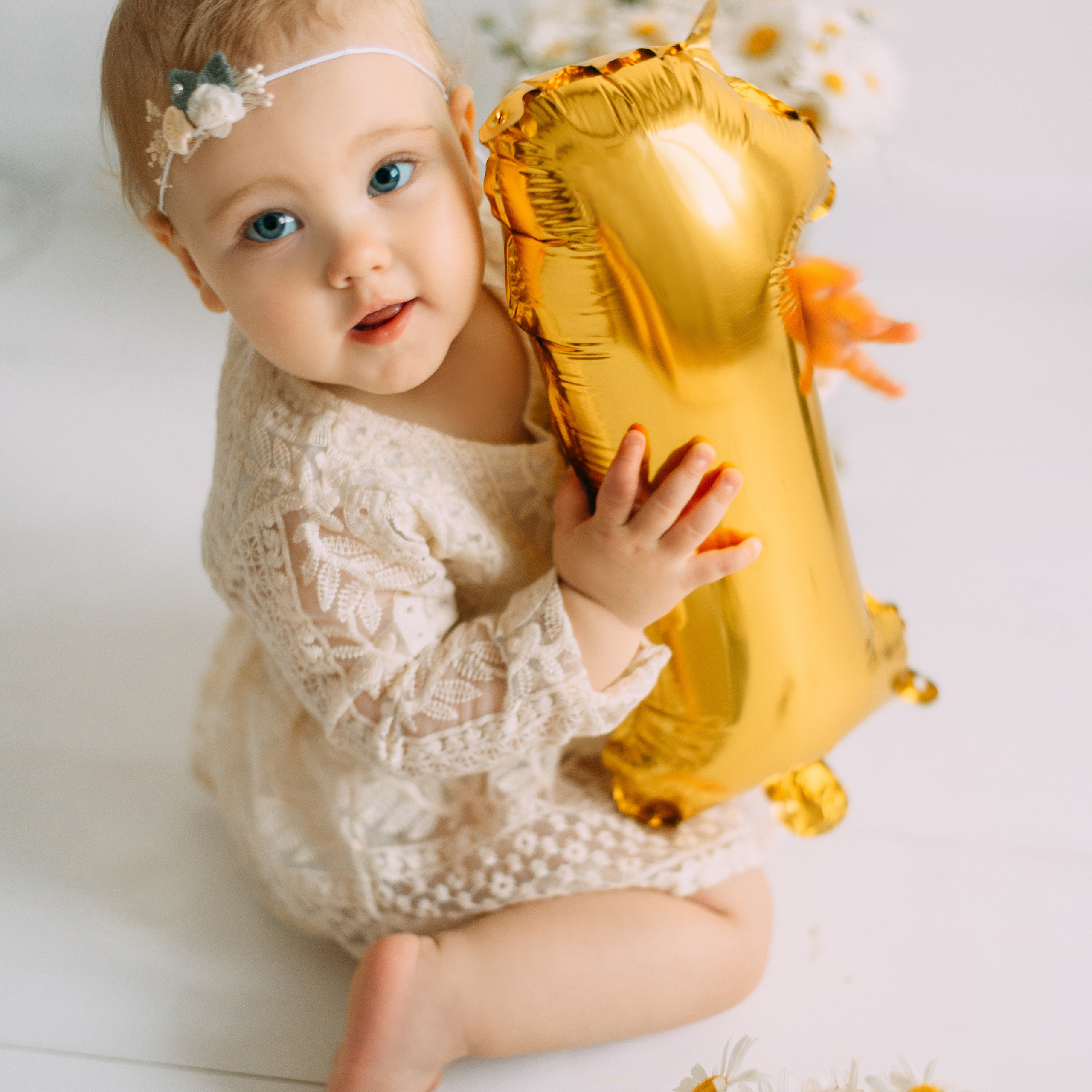 Годик Ксюша.