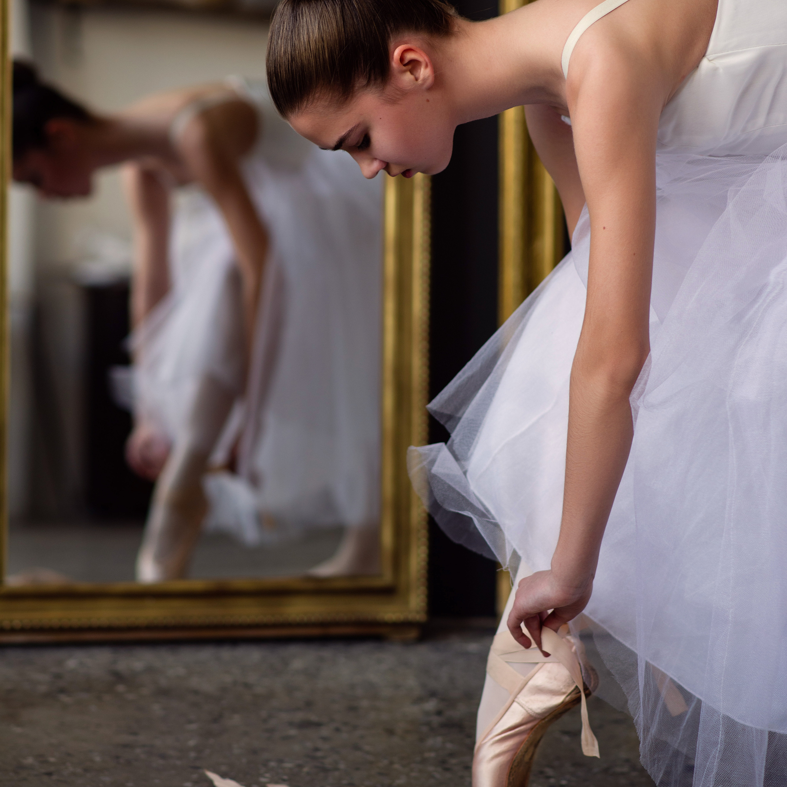 Эмилия, балетная фотосессия в студии Запад