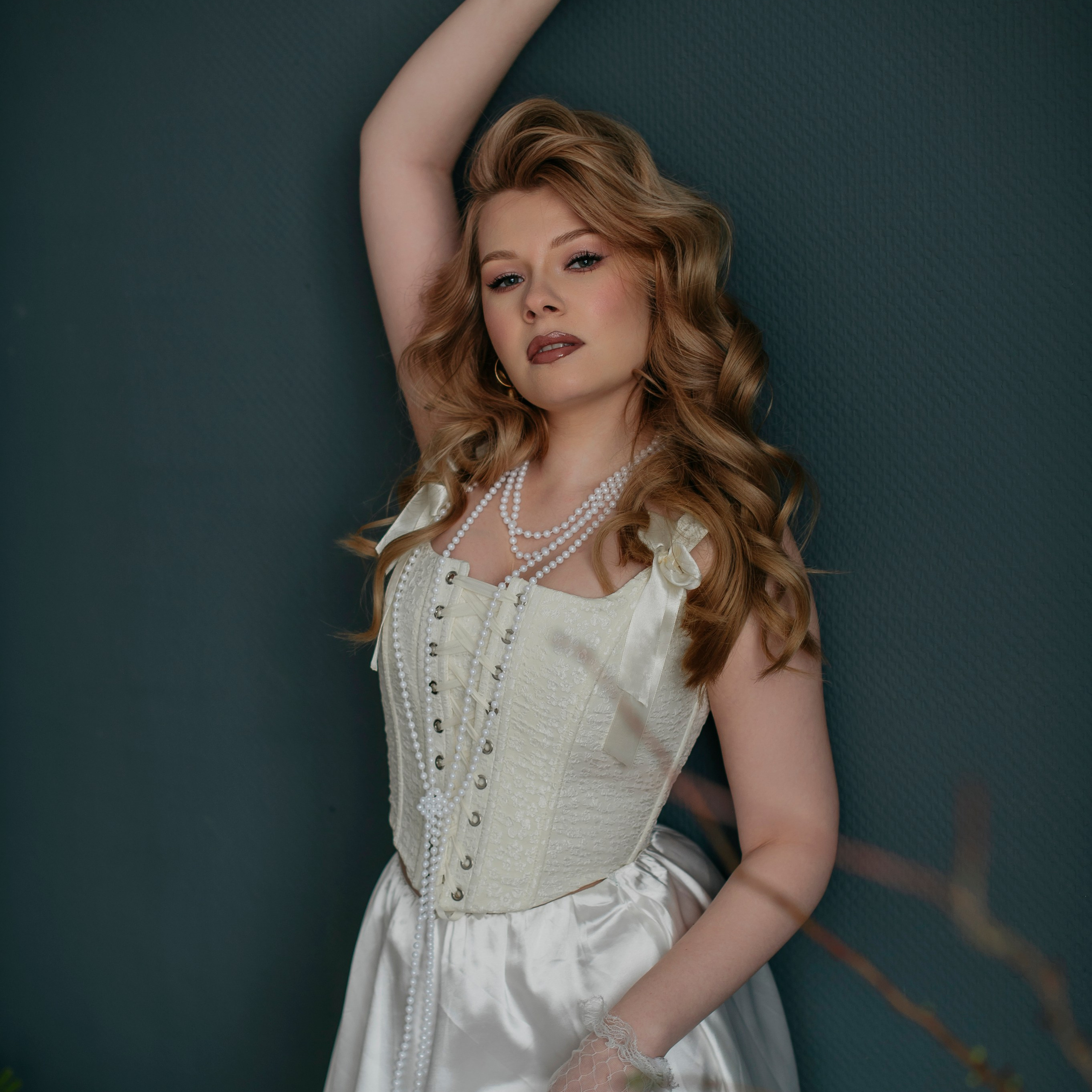 Алена и мимозы