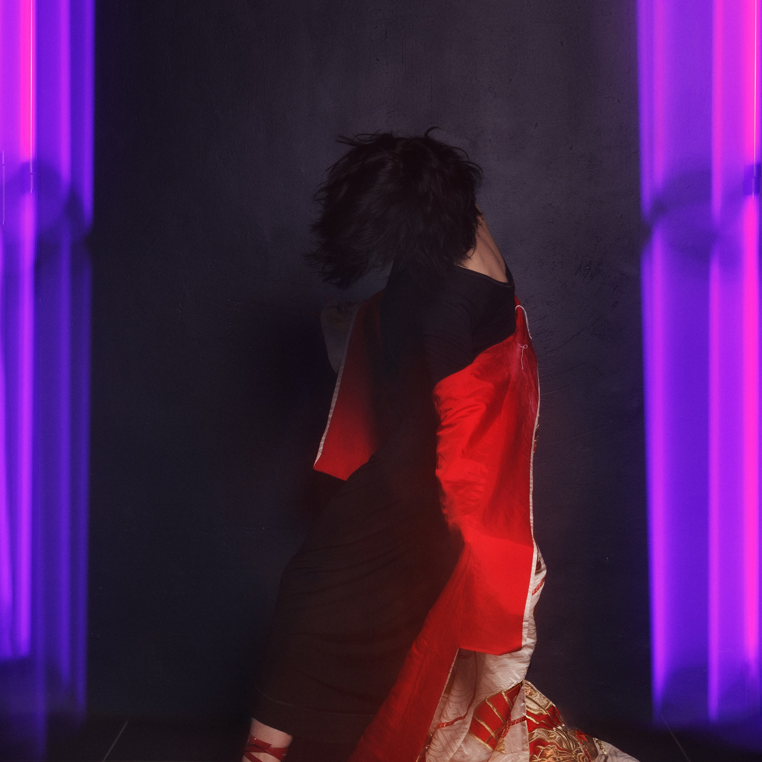 Неоновый призрак