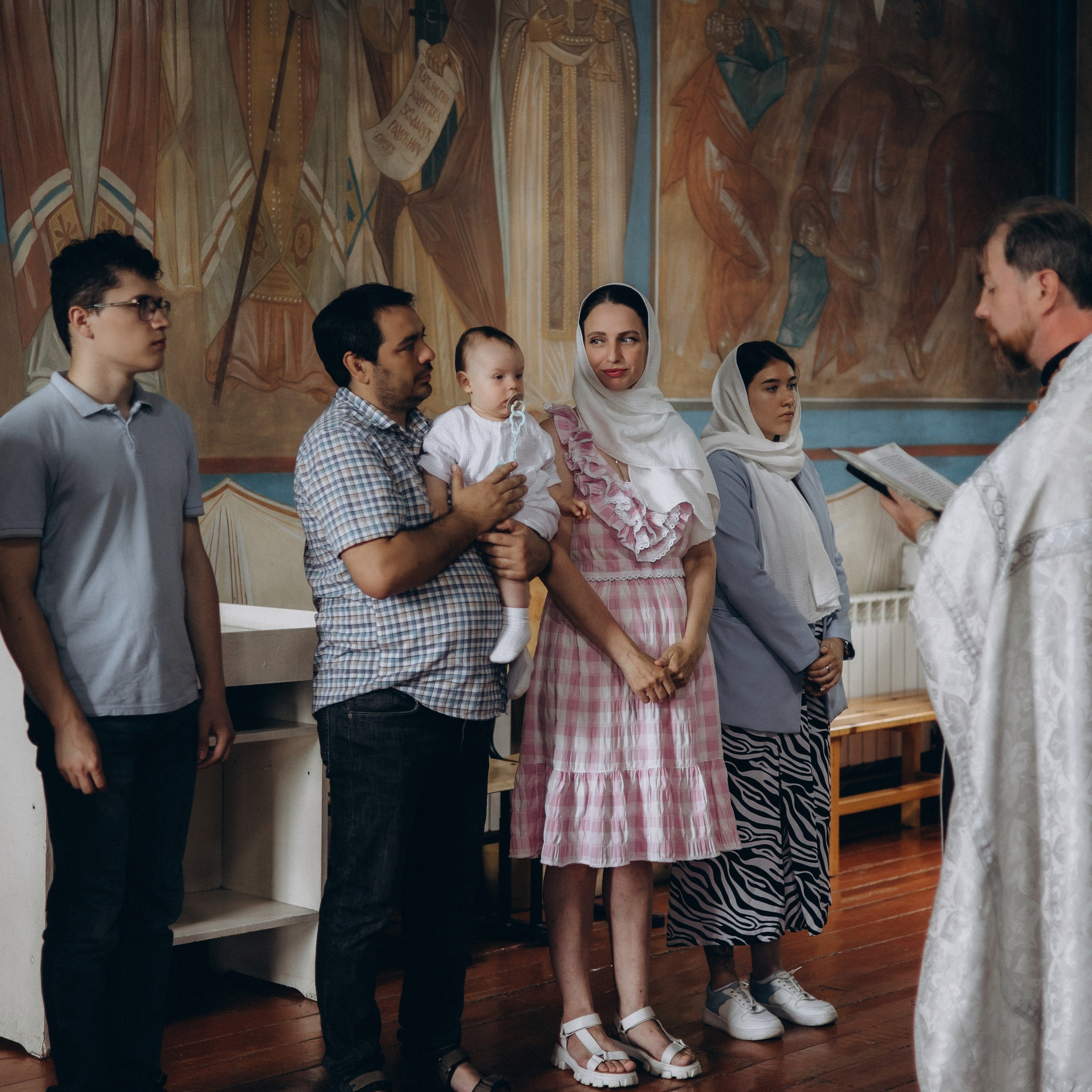 Крещение Сашеньки. Женский семейный фотограф Барнаул Евгения Власова