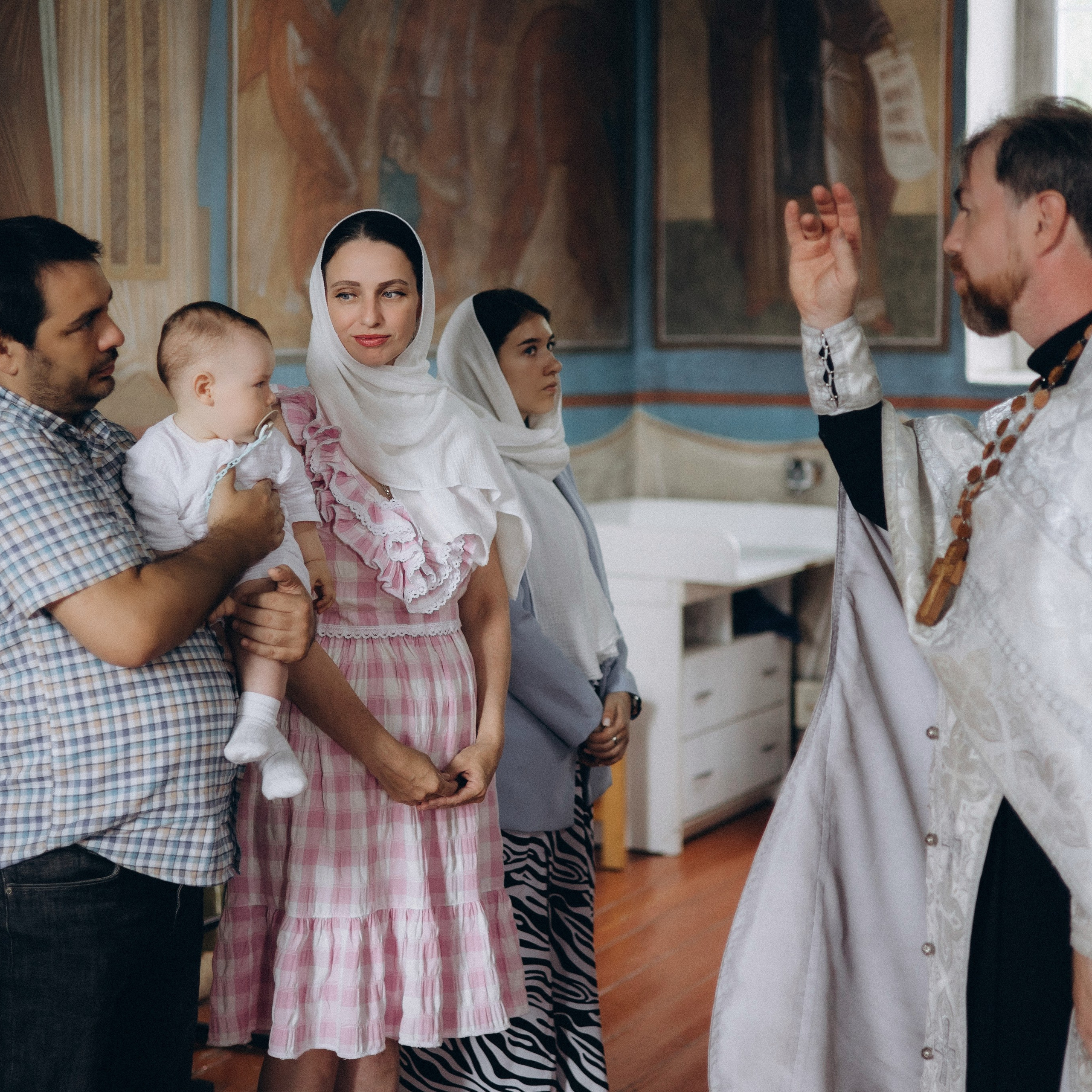 Крещение Сашеньки. Женский семейный фотограф Барнаул Евгения Власова