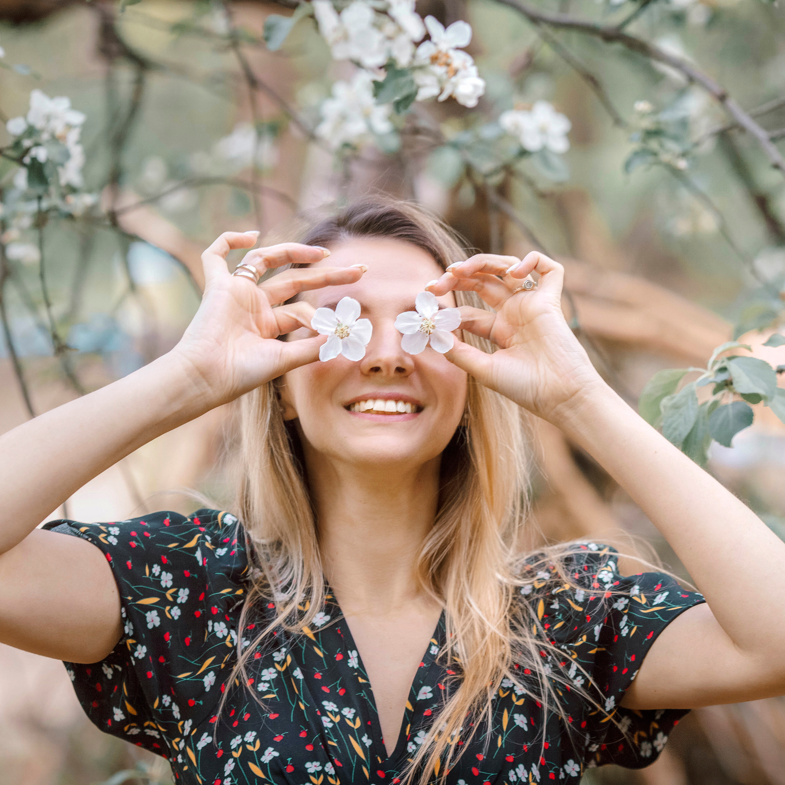 Женский портрет — Олеся в цветении