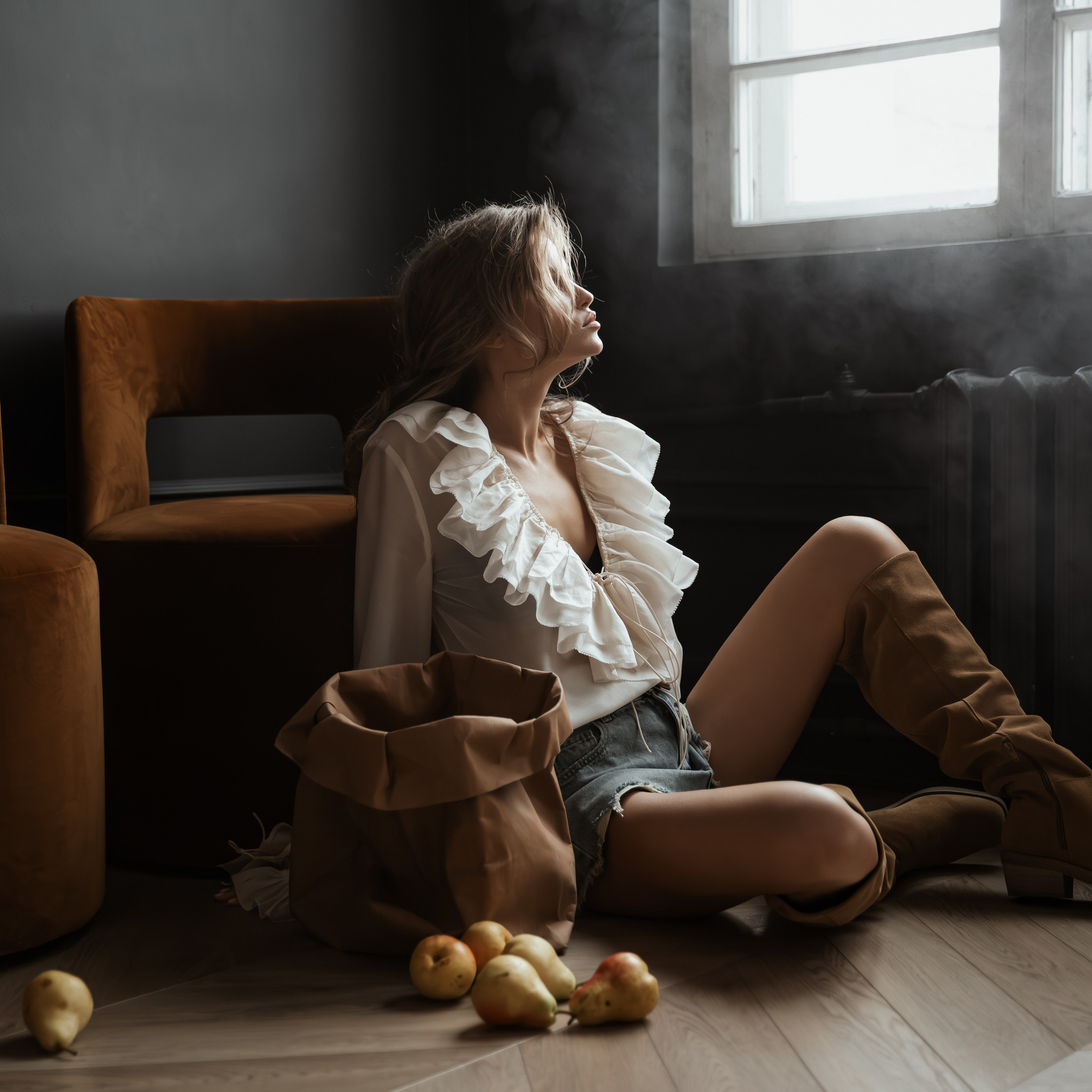 Интерьерный портрет с&nbsp;грушами