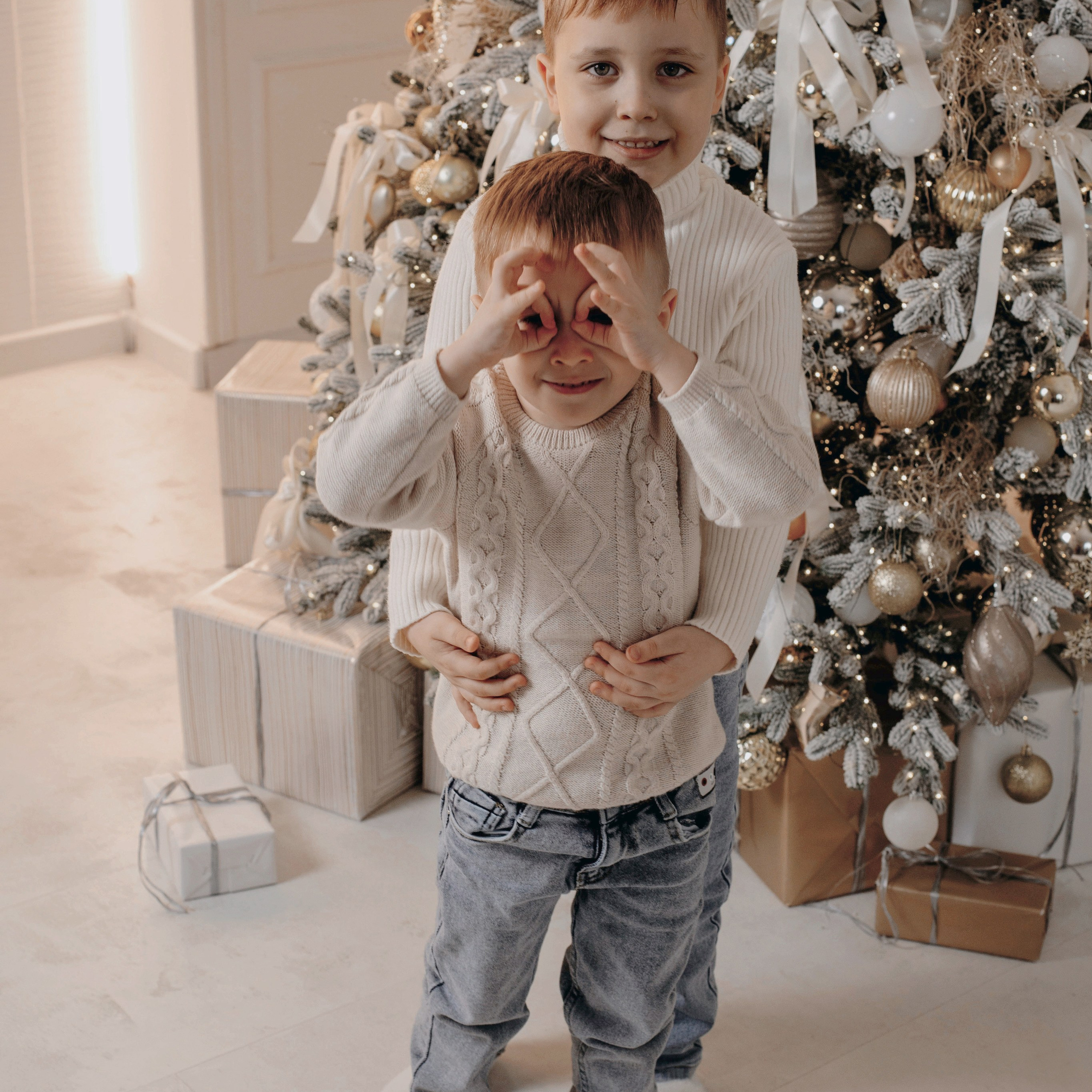 Новогодняя сказка Саши и Марка