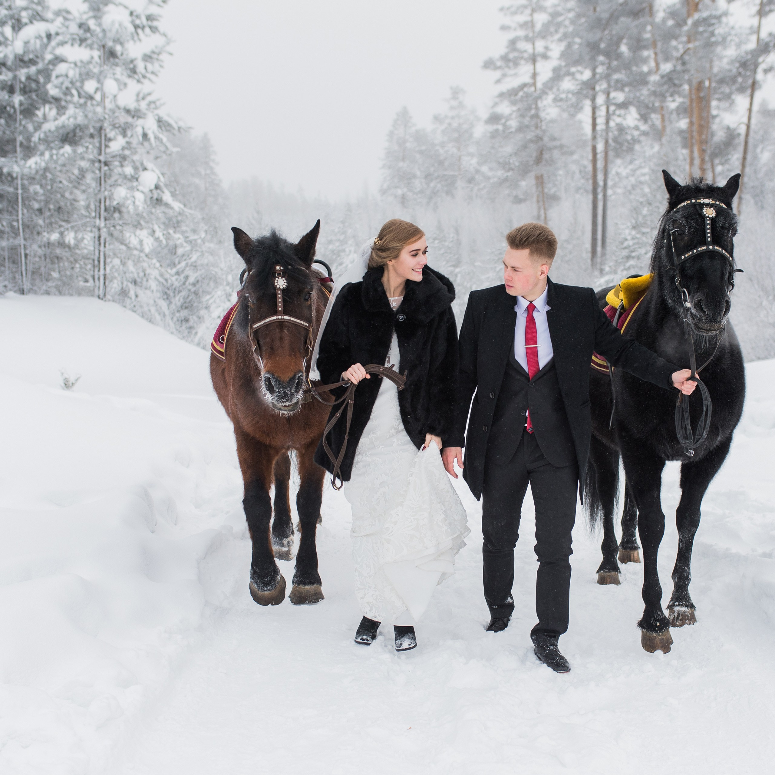 Свадебная фотосессия в Усть-Илимске. Свадебный фотограф Усть-Илимск. Фотограф Усть-Илимска