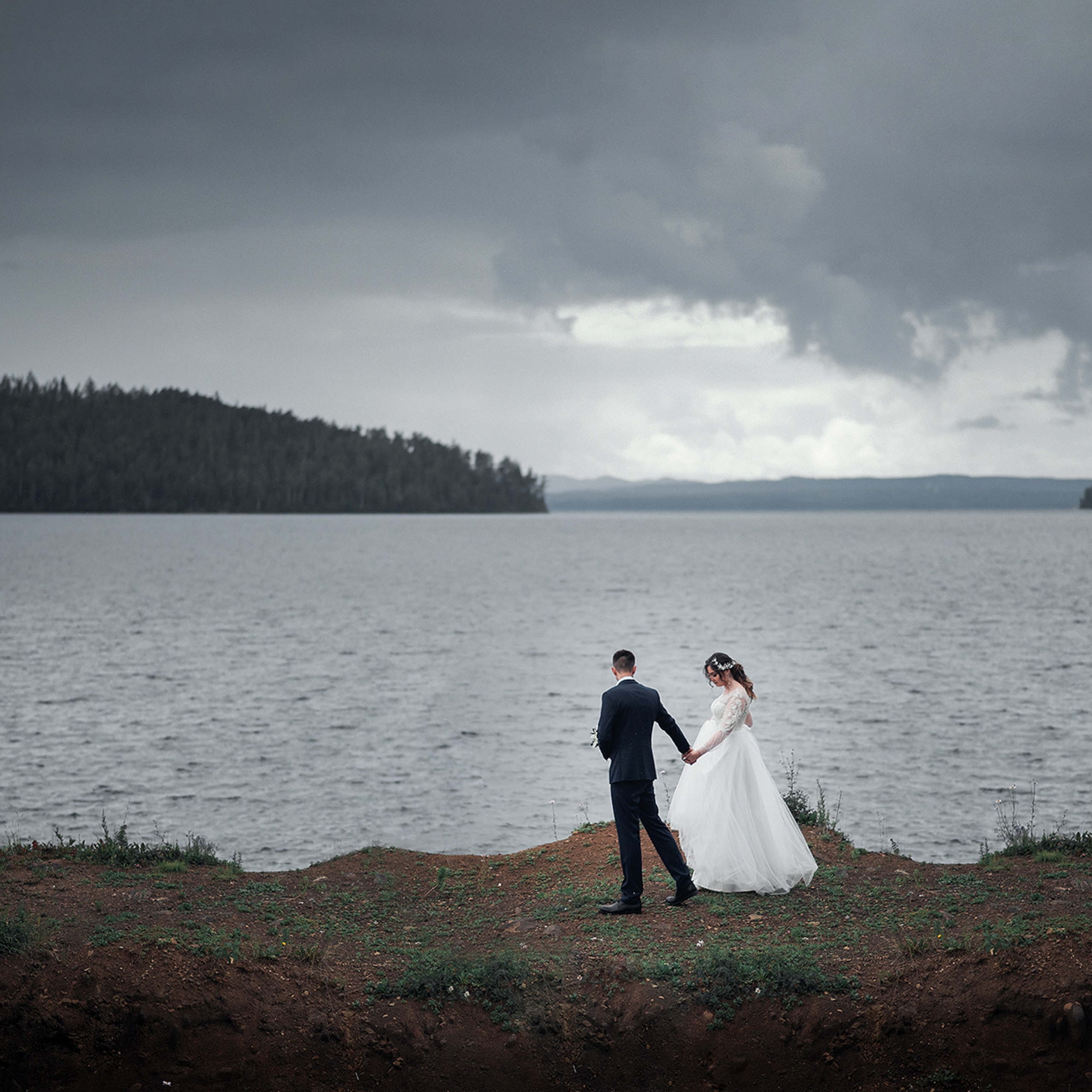 Свадебная фотосессия в Усть-Илимске. Свадебный фотограф Усть-Илимск. Фотограф Усть-Илимска