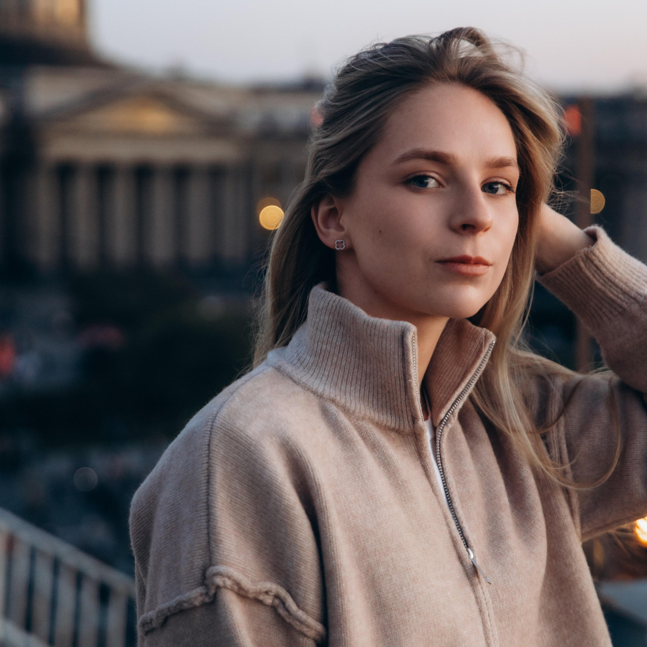 Встречая закат на Питерской крыше.