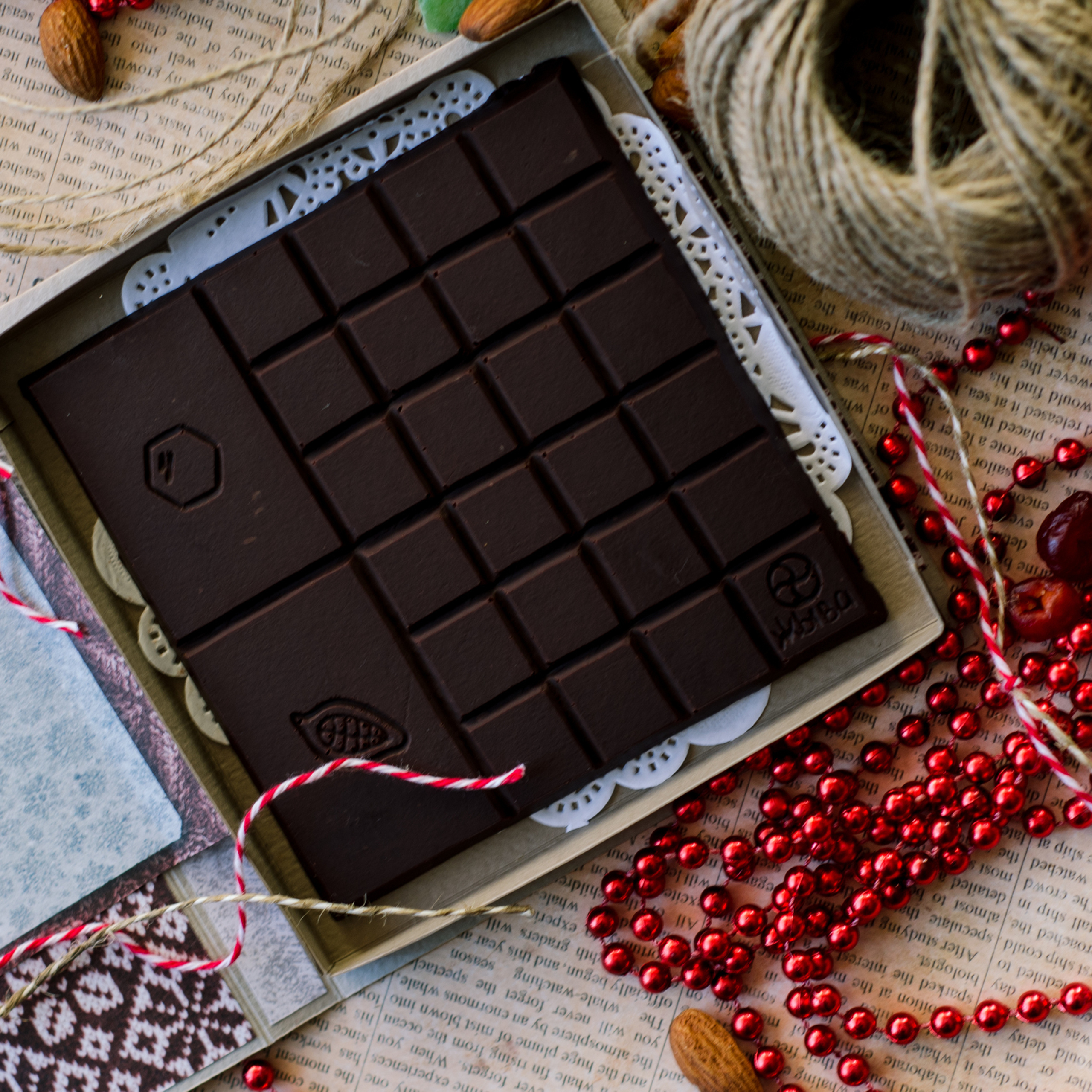 Рекламная съемка для бренда крафтового шоколада FromBee