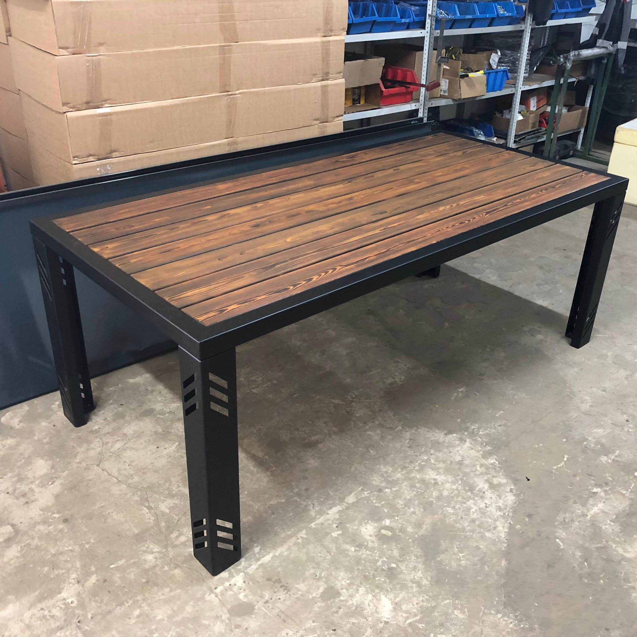 Стол из лиственницы