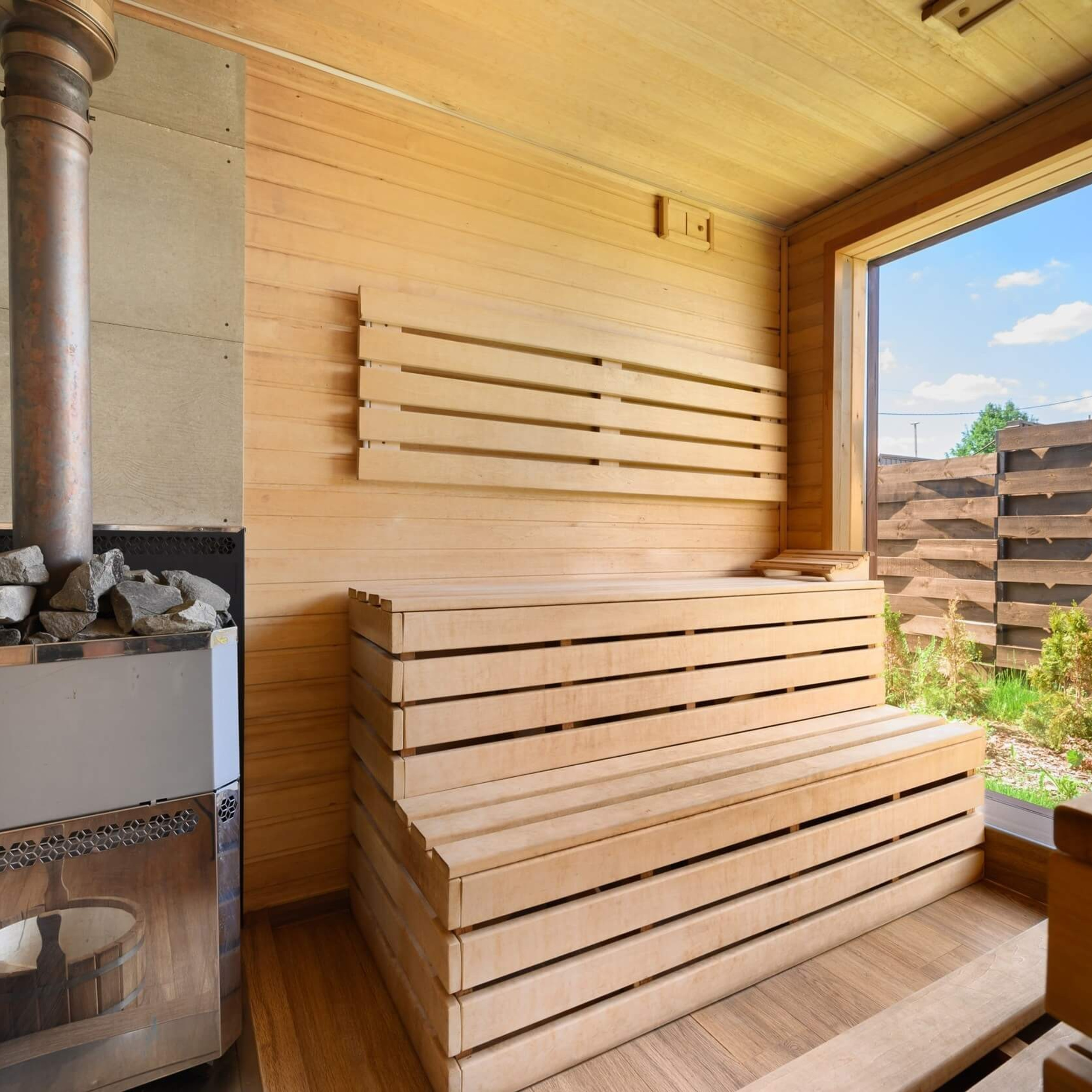 Треугольный дом в аренду на 6 человек - 50 км от МКАД. Коттедж А-фрейм с баней и уличным чаном в Подмосковье - в аренду для отдыха