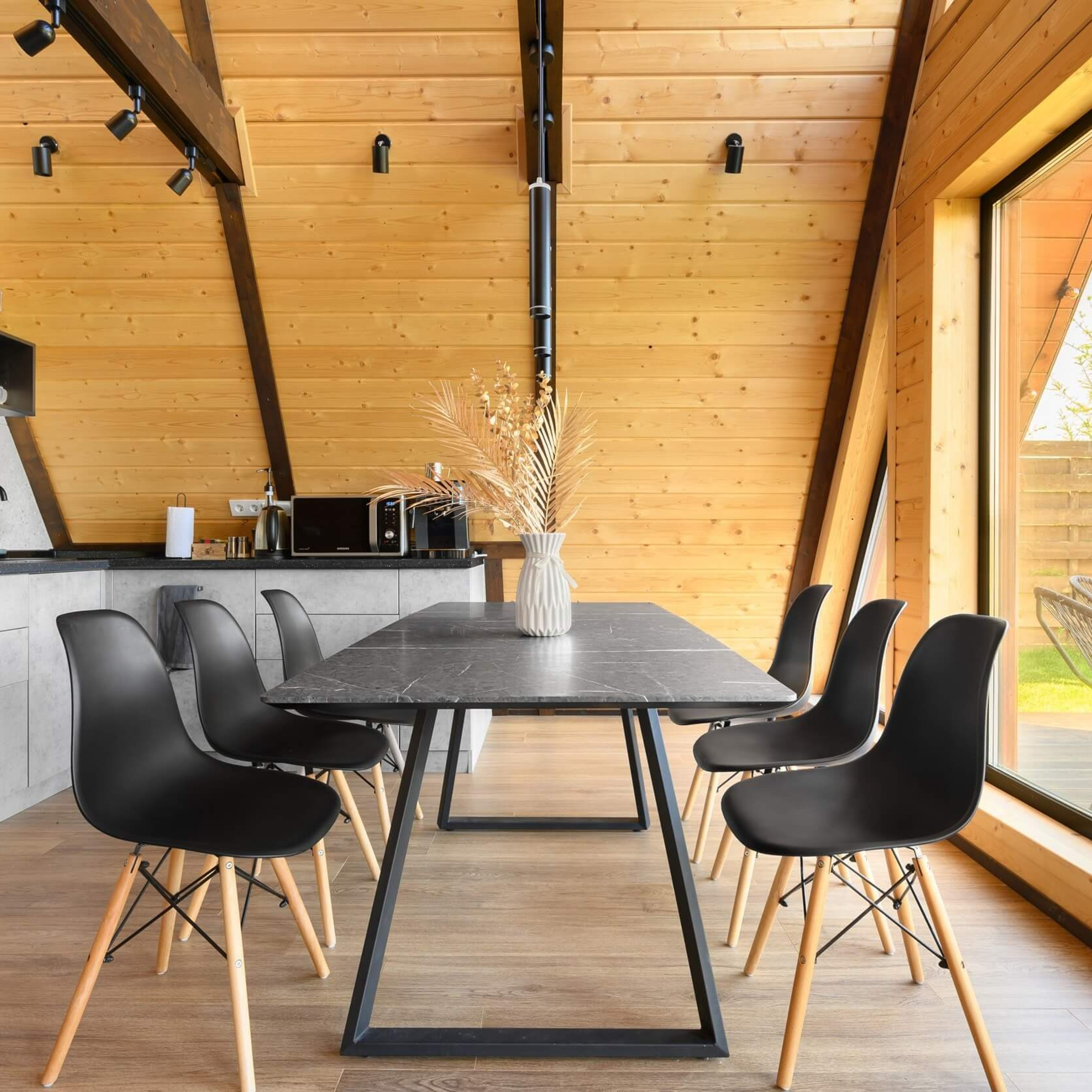 Треугольный дом в аренду на 6 человек - 50 км от МКАД. Коттедж А-фрейм с баней и уличным чаном в Подмосковье - в аренду для отдыха