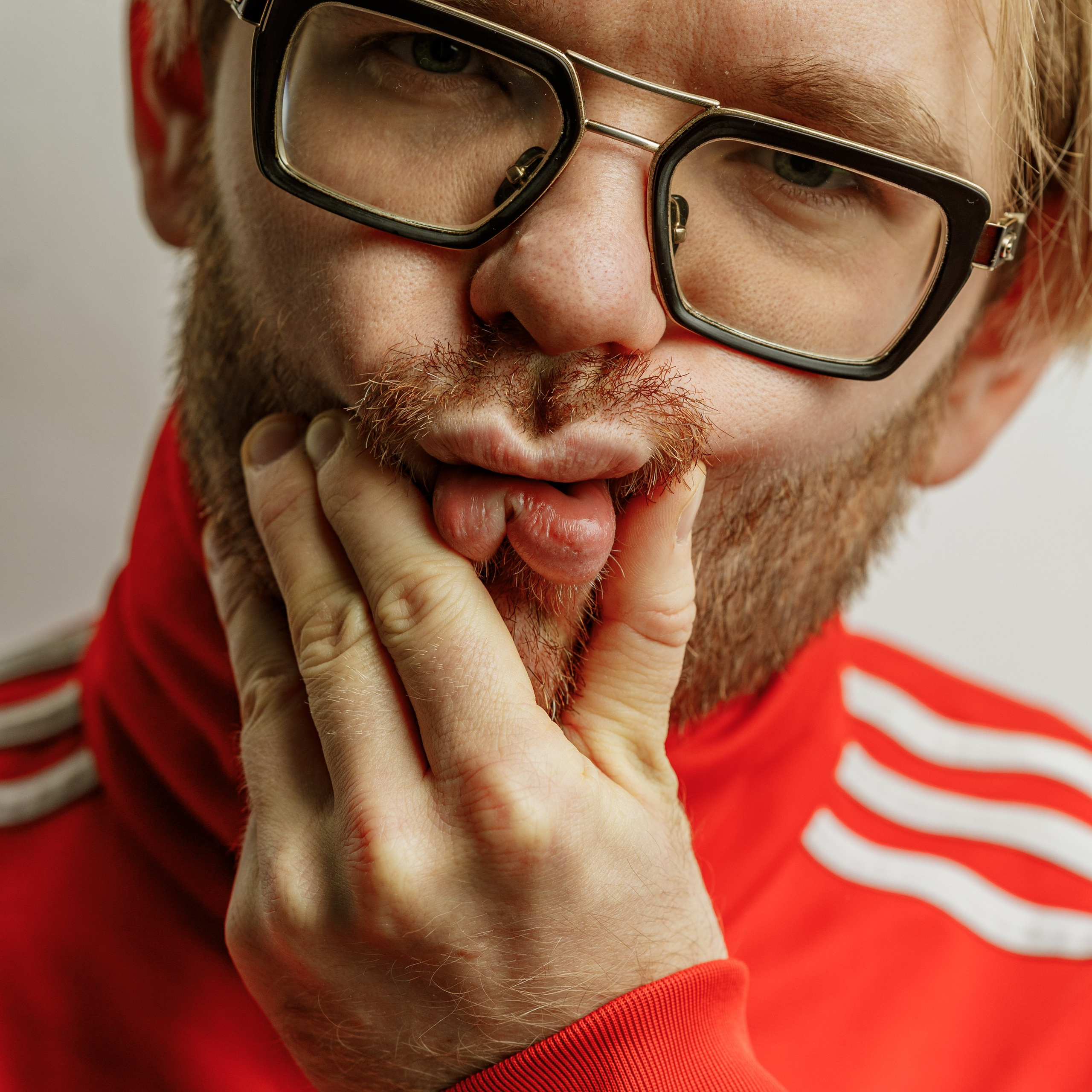 Сергей Костюжов