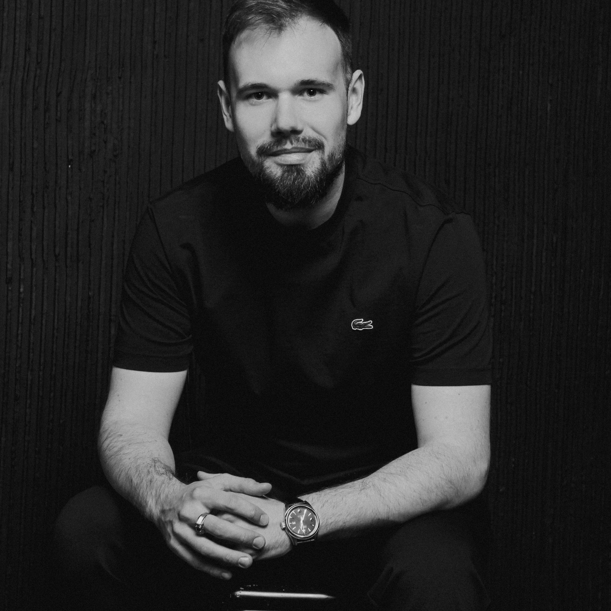 Мужская студийная съёмка