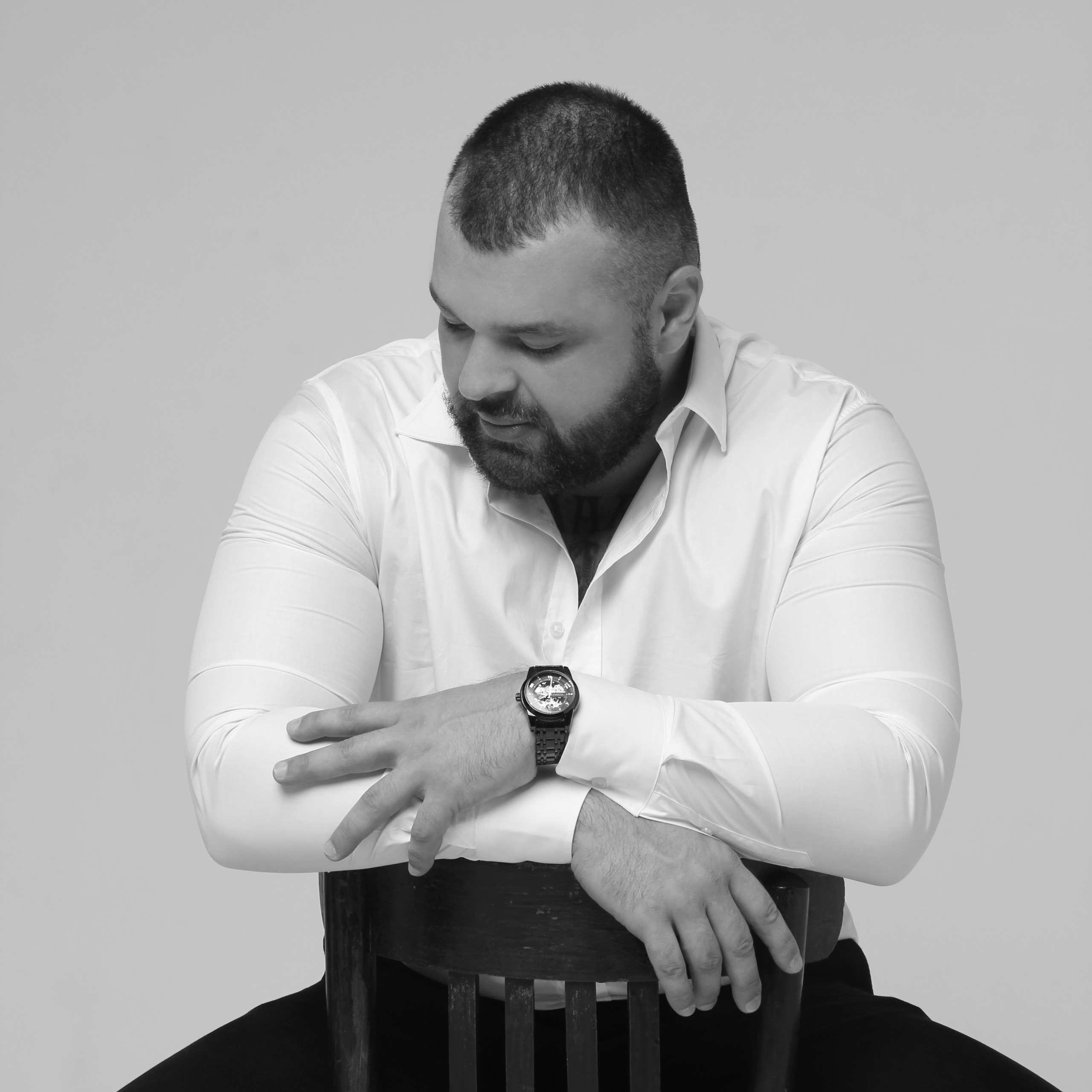 Мужская студийная съёмка