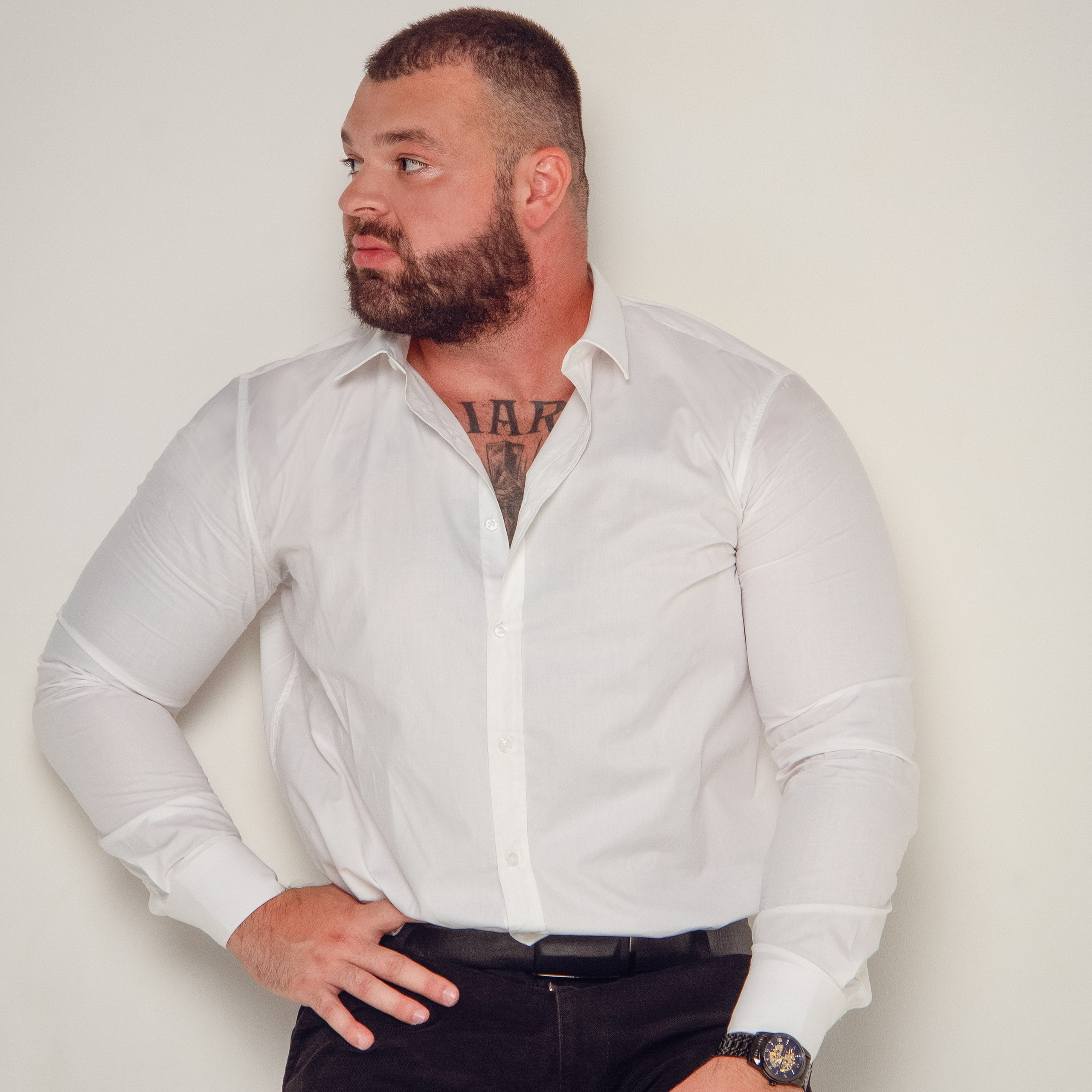 Мужская студийная съёмка