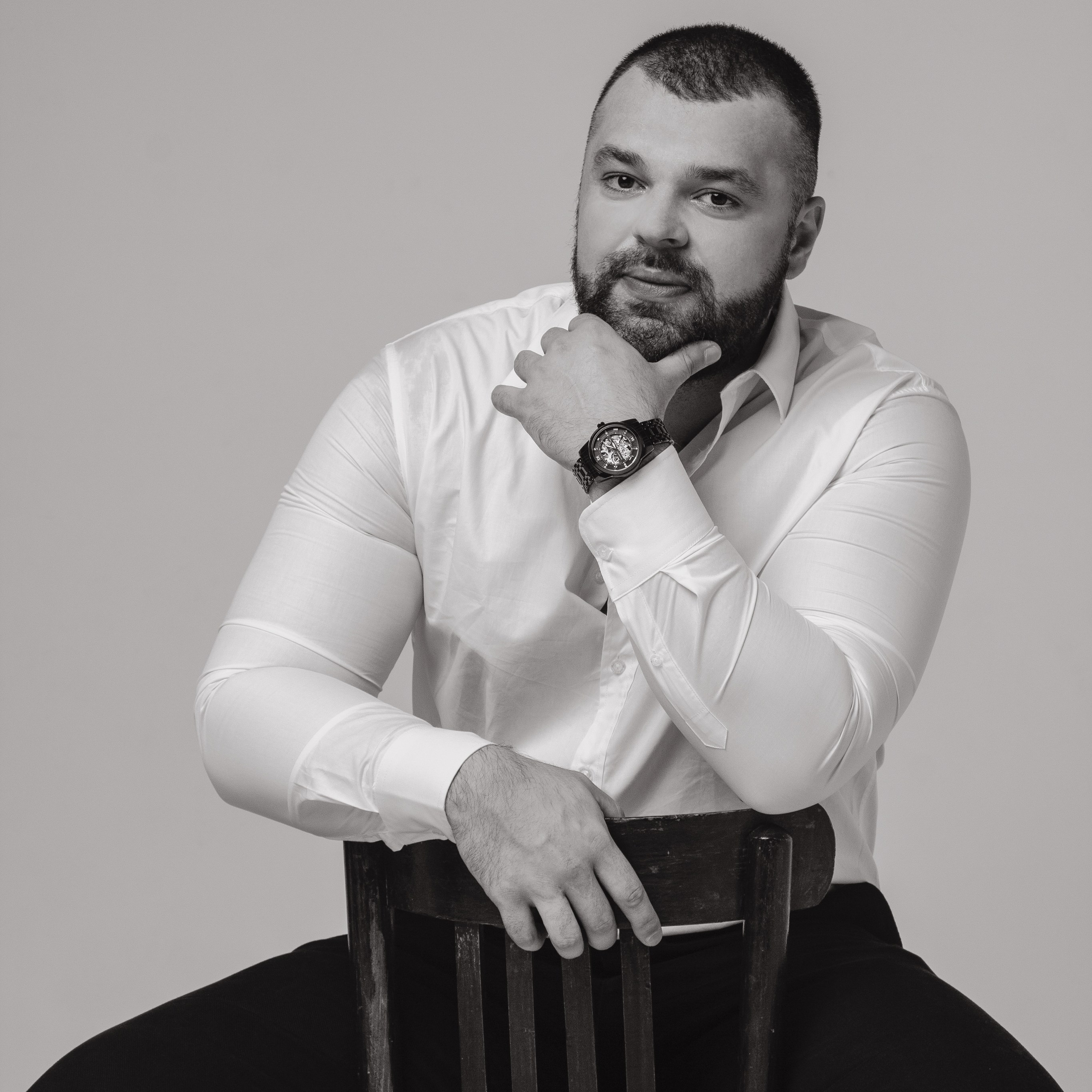 Мужская студийная съёмка