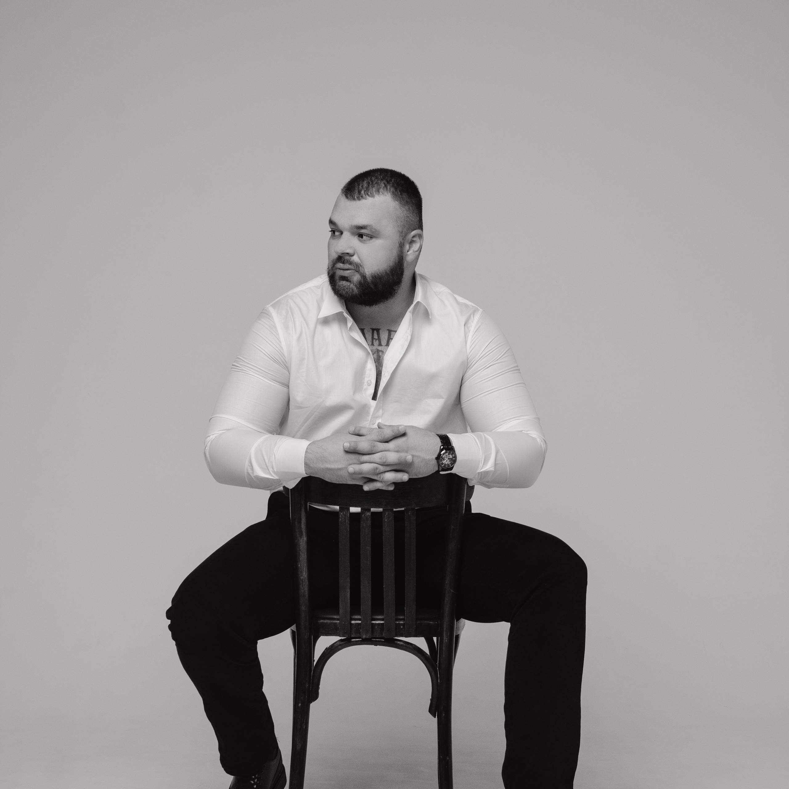 Мужская студийная съёмка