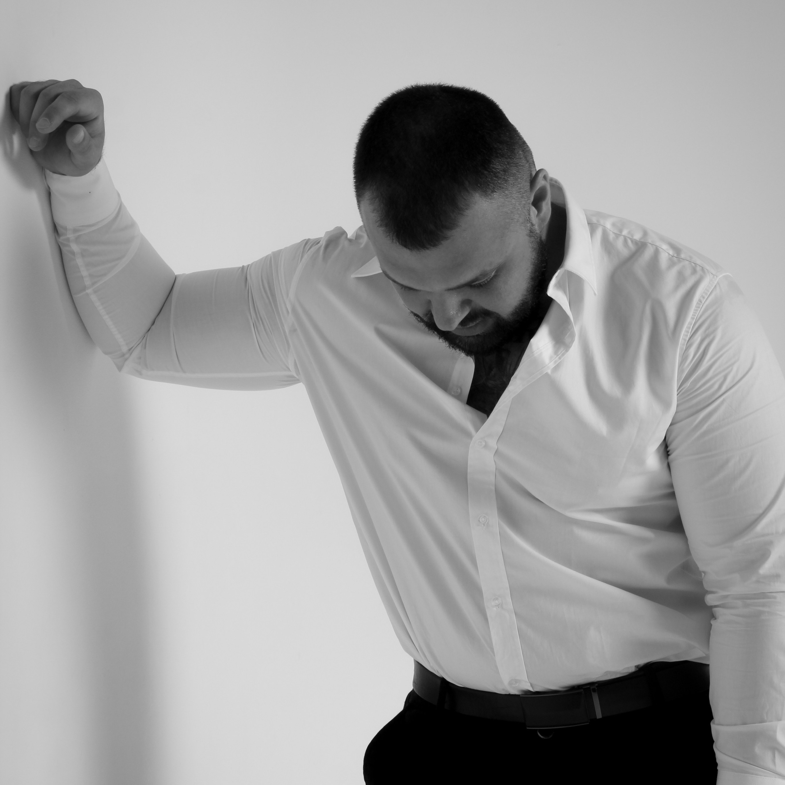 Мужская студийная съёмка