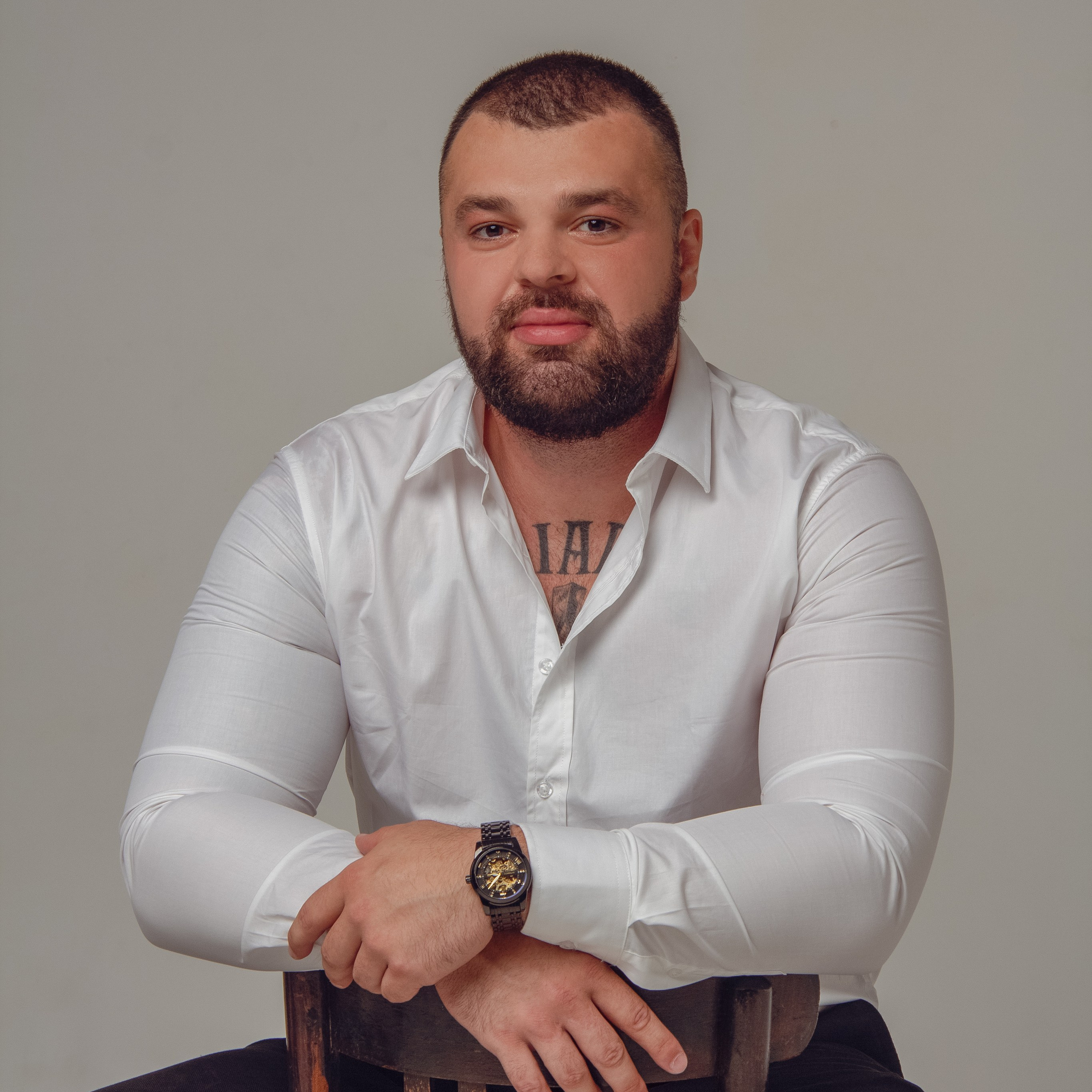 Мужская студийная съёмка