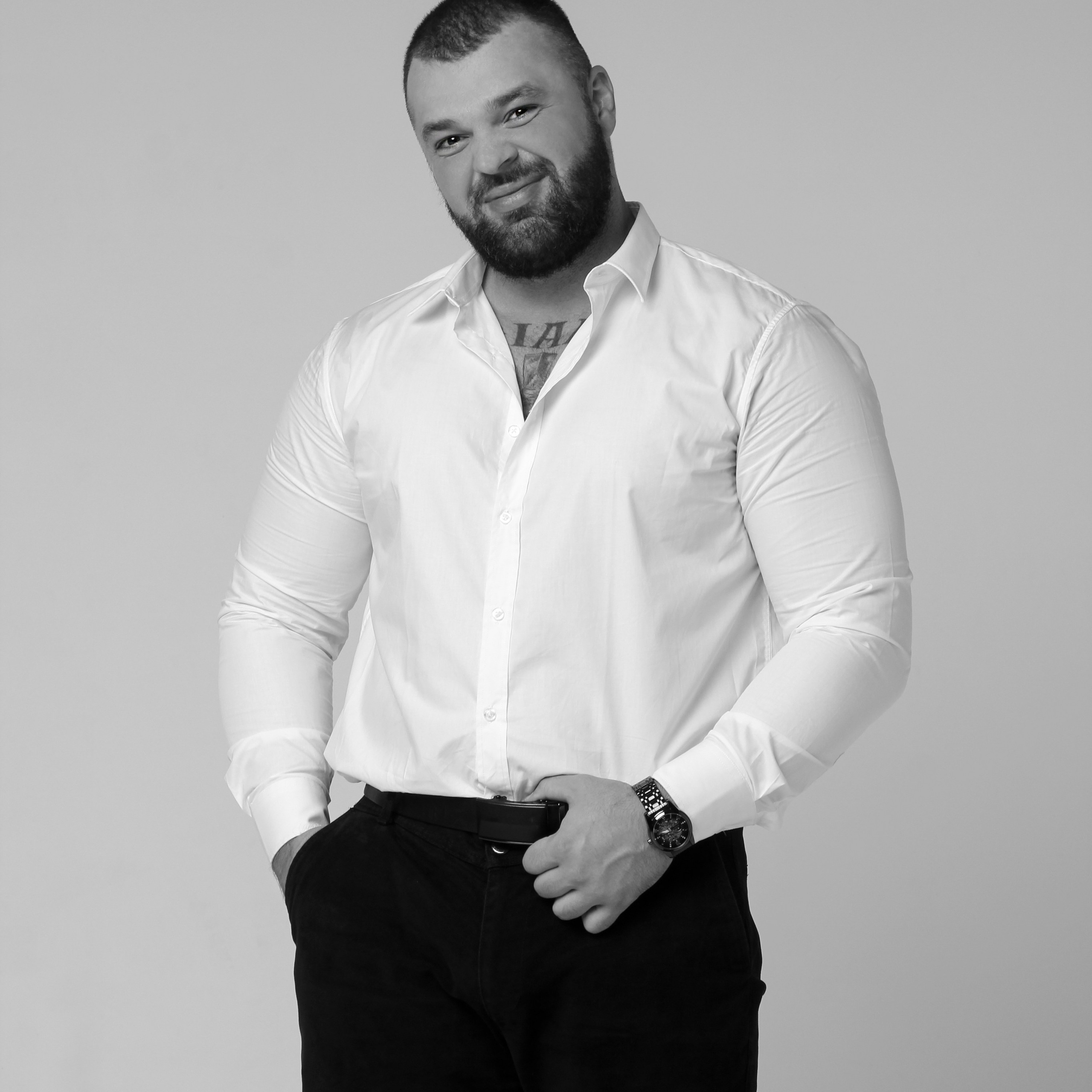 Мужская студийная съёмка