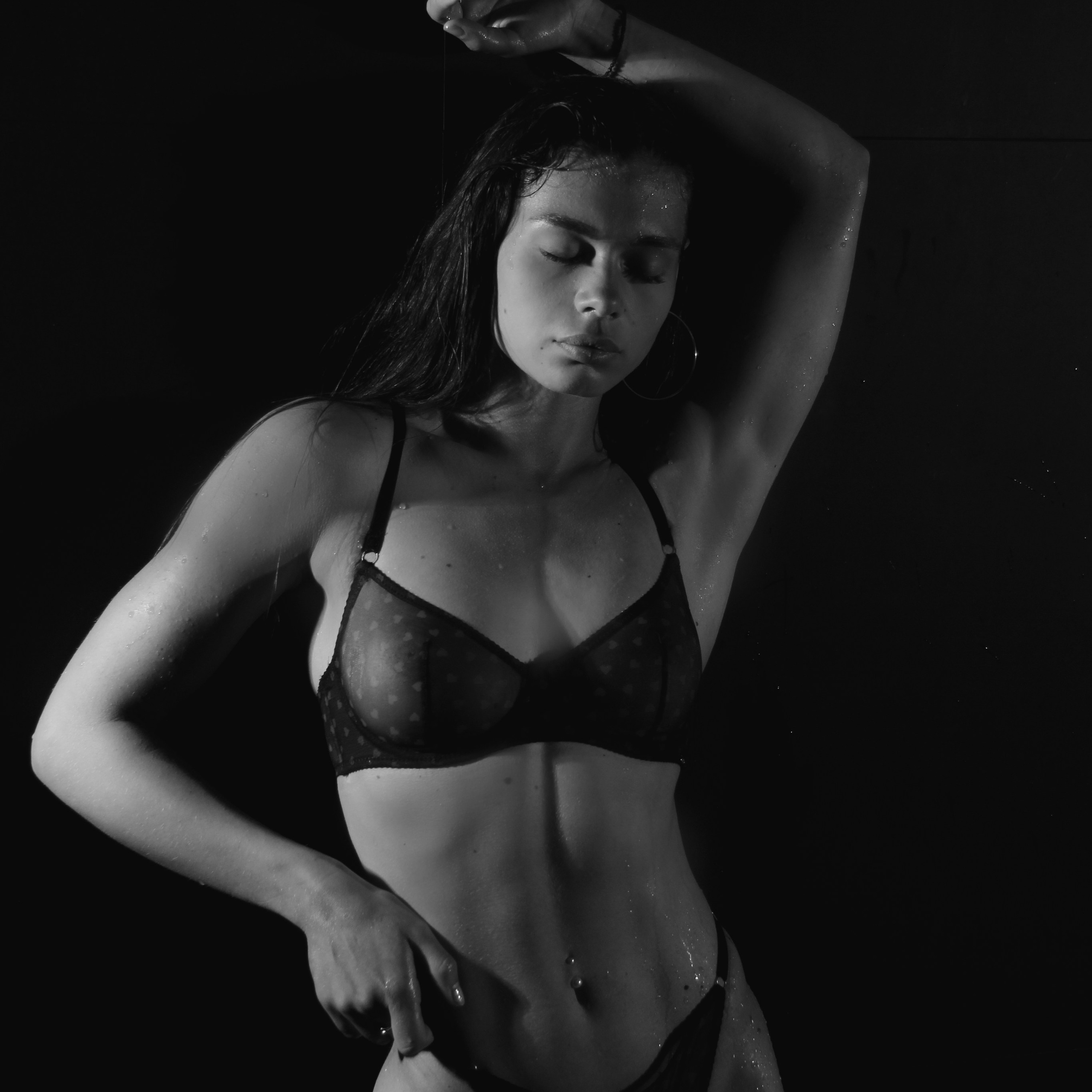 Женская обнажённая съёмка