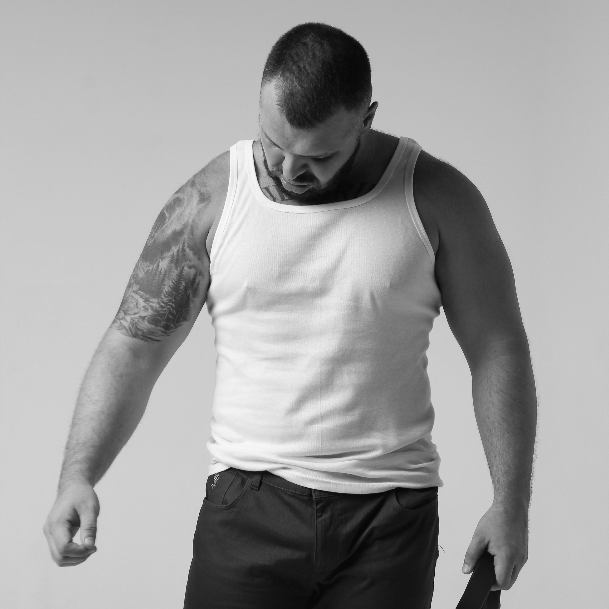 Мужская студийная съёмка