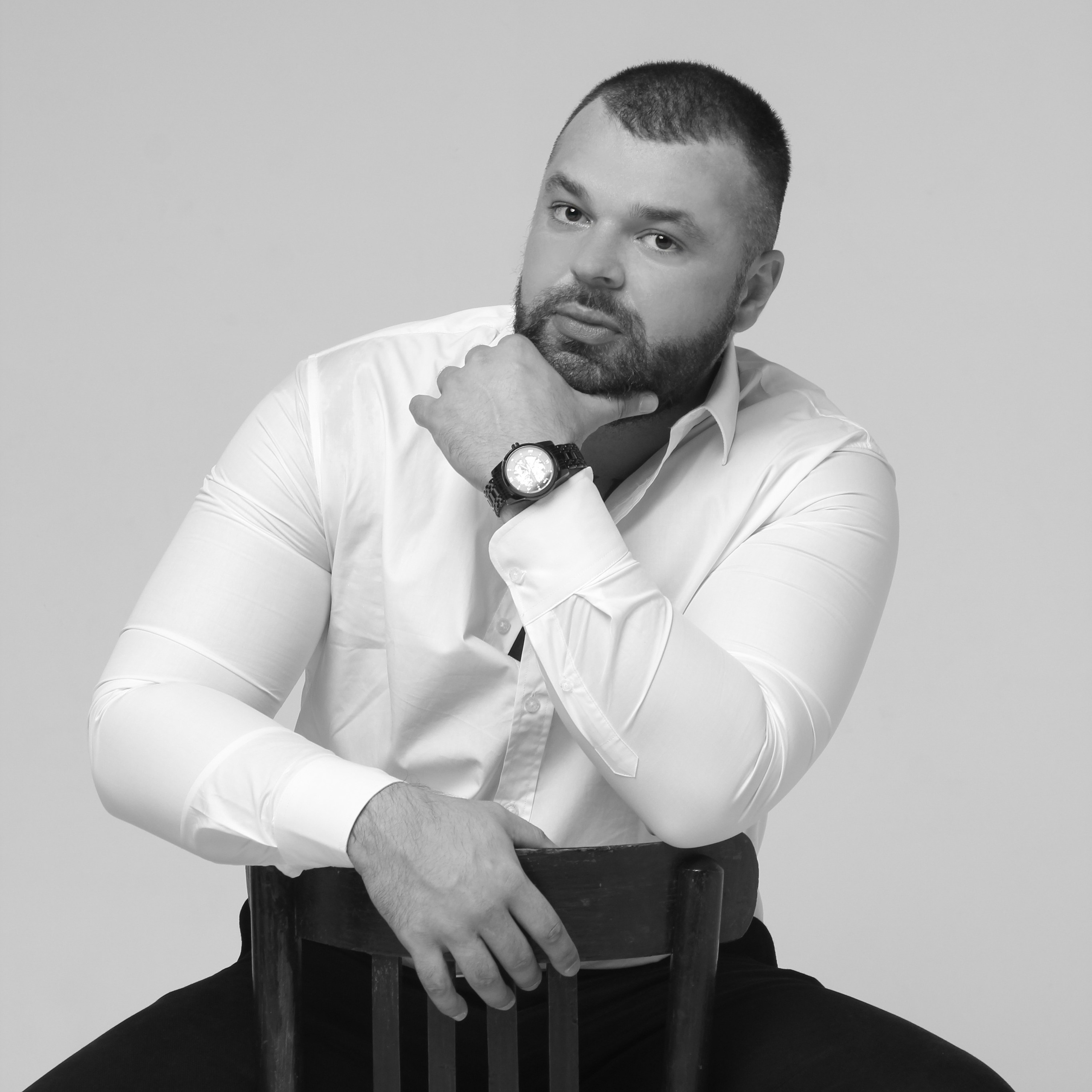 Мужская студийная съёмка