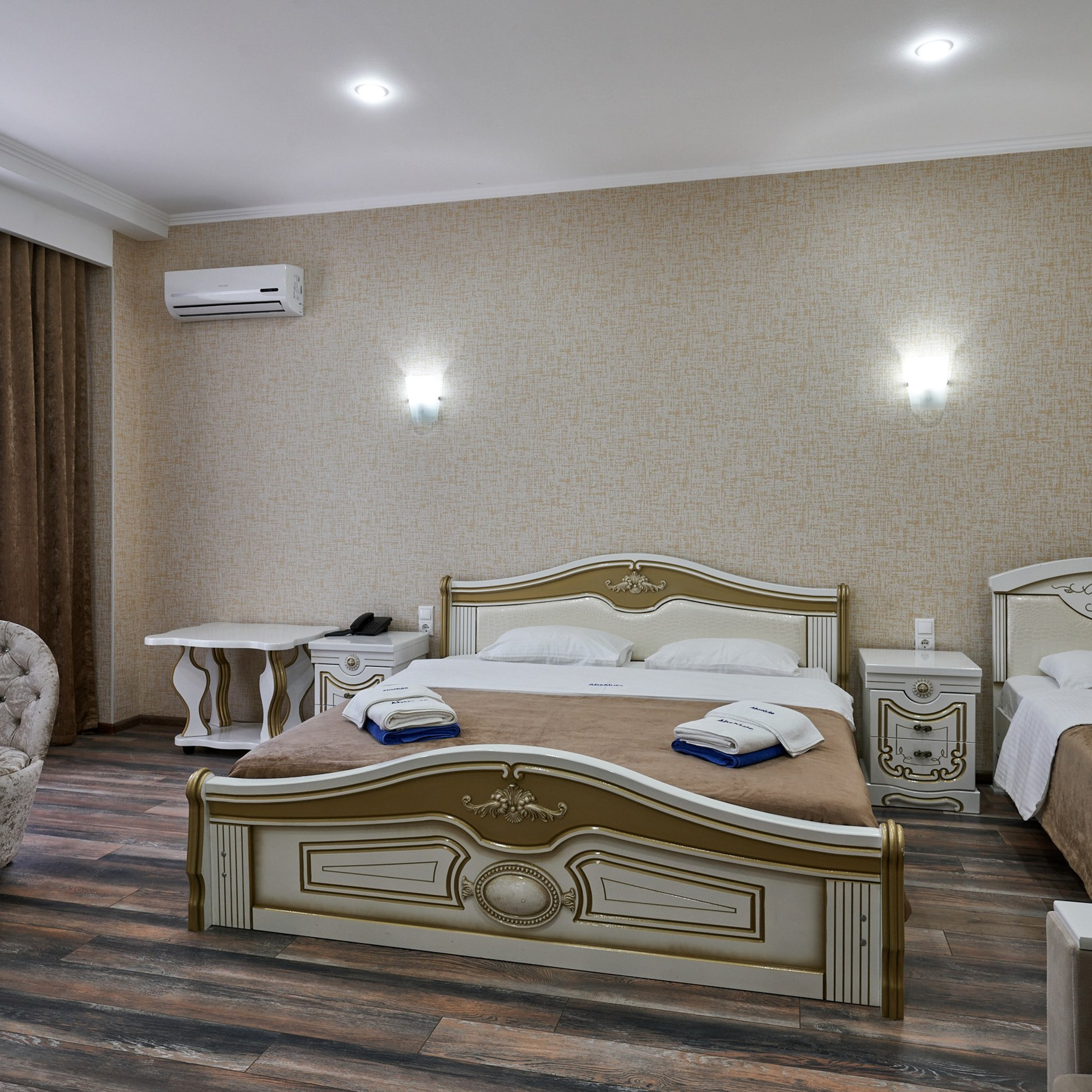 Фотограф в Анапе. Контент, репортаж, интерьер. Профессиональный фотограф в Анапе Артем Ковальский