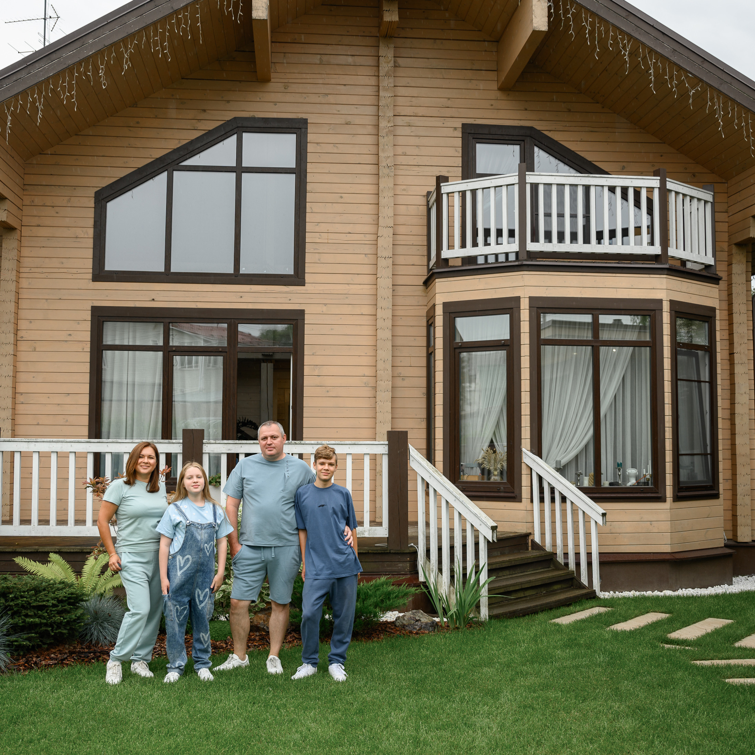 Семейная съёмка в загородном доме