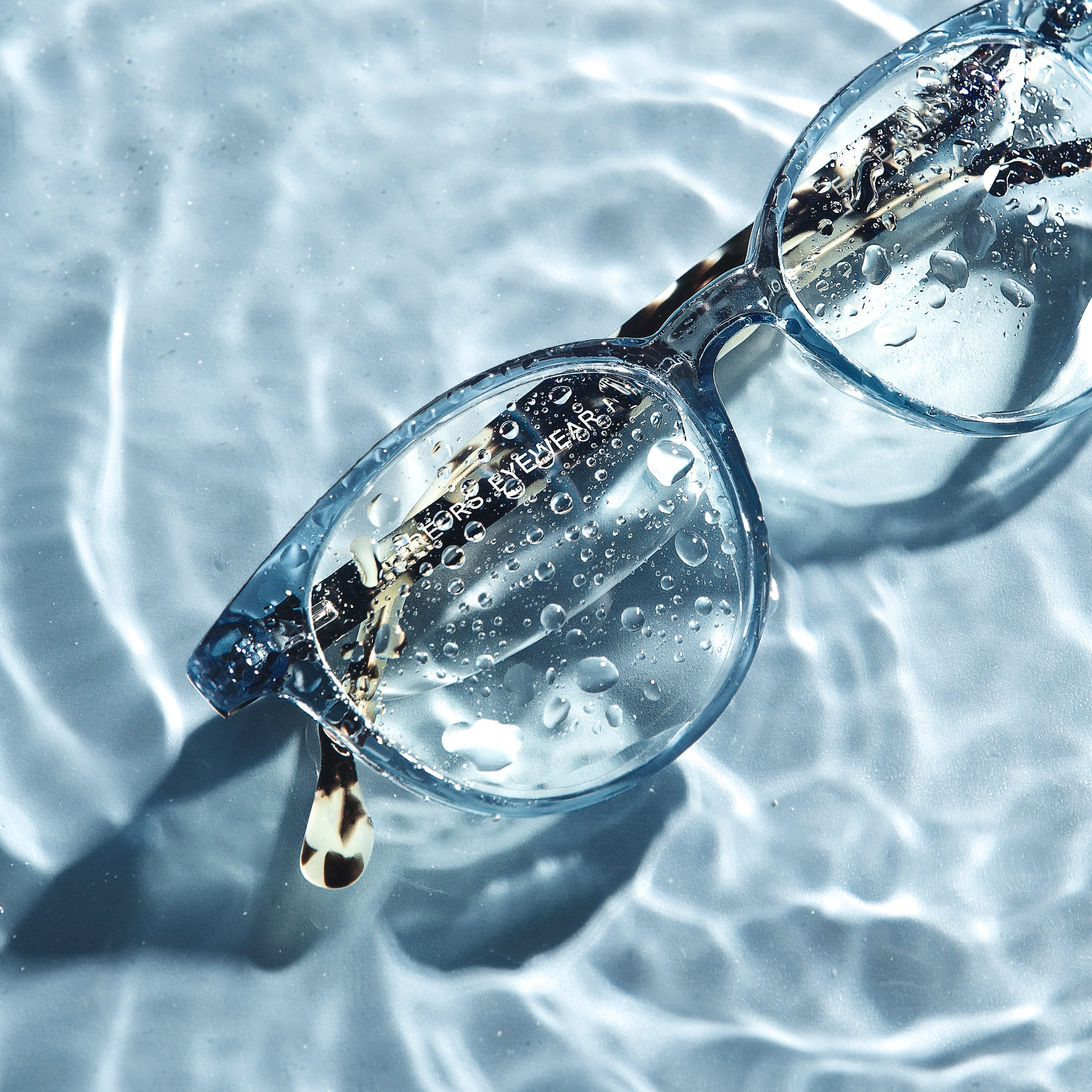 Ильшат Бикмиев — предметный фотограф. Каталог и рекламная съёмка для бизнеса Алматы. Качественные фото для бизнеса, маркетплейсов интернета