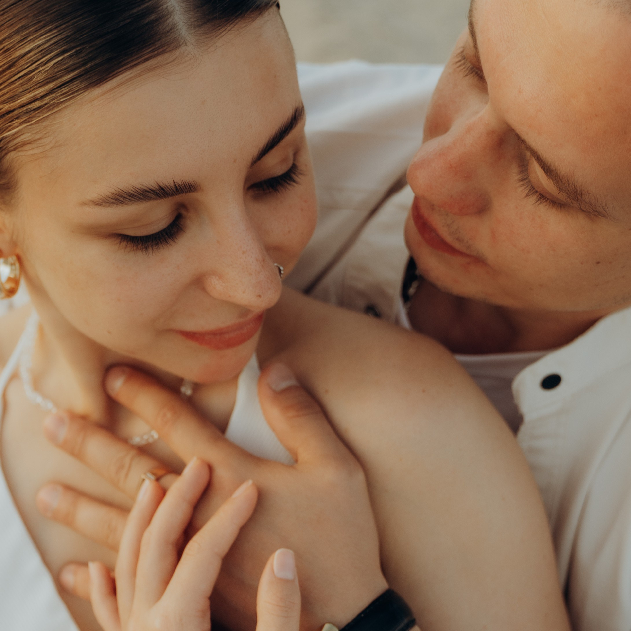 В&nbsp;объятиях заката