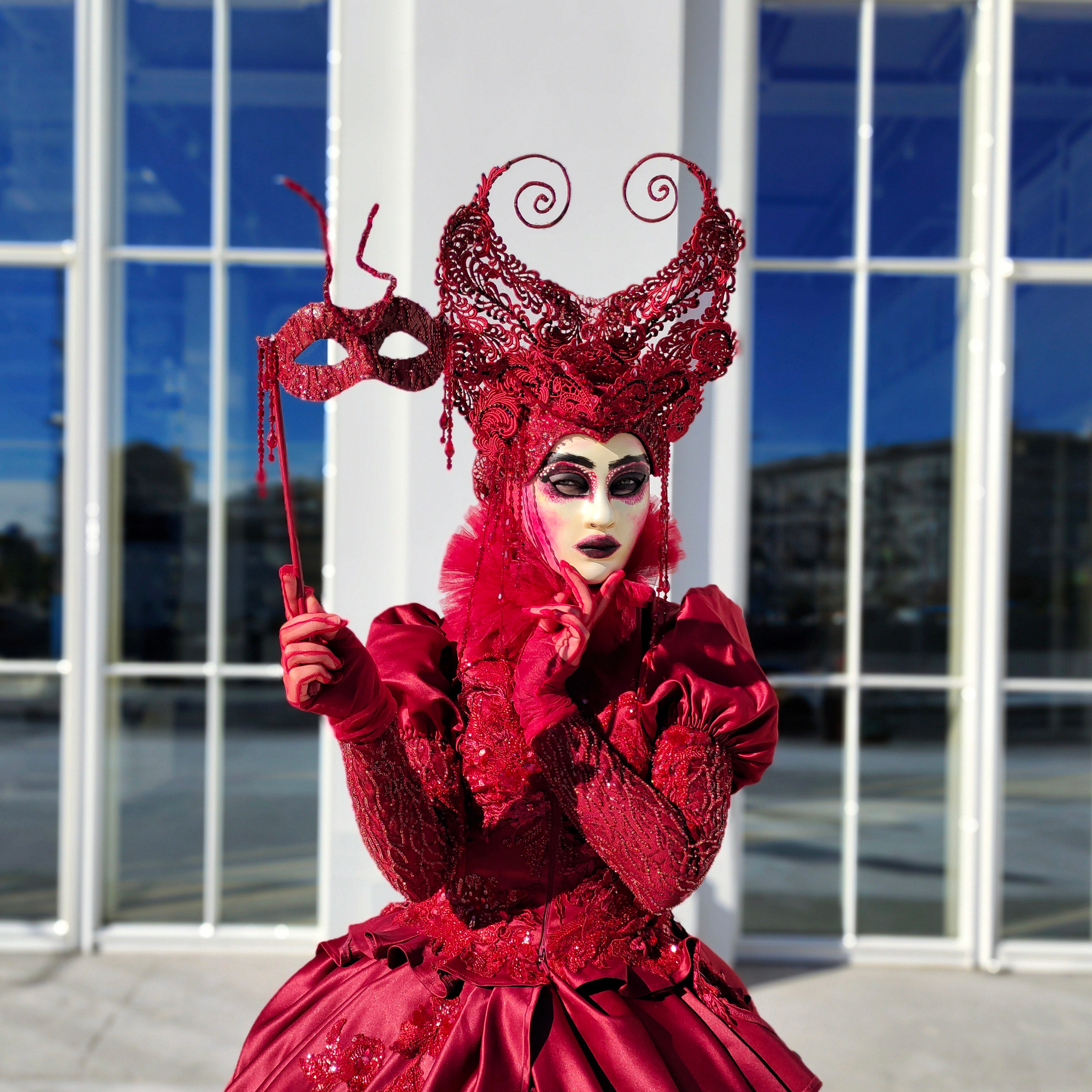 Персонаж белая Бабочка. Мимы и Ходулисты на встречу гостей. Москва