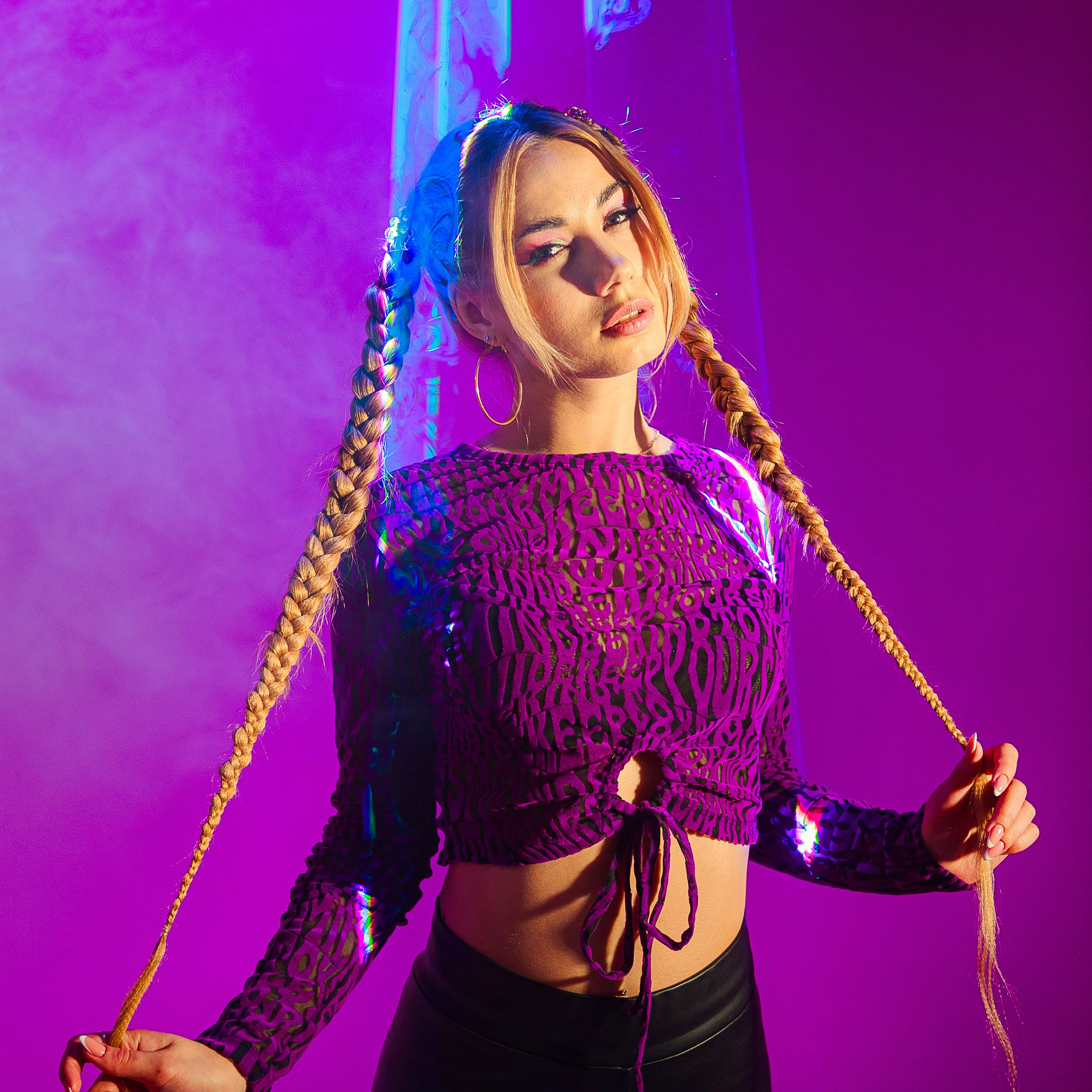 Елена Движ Лазер