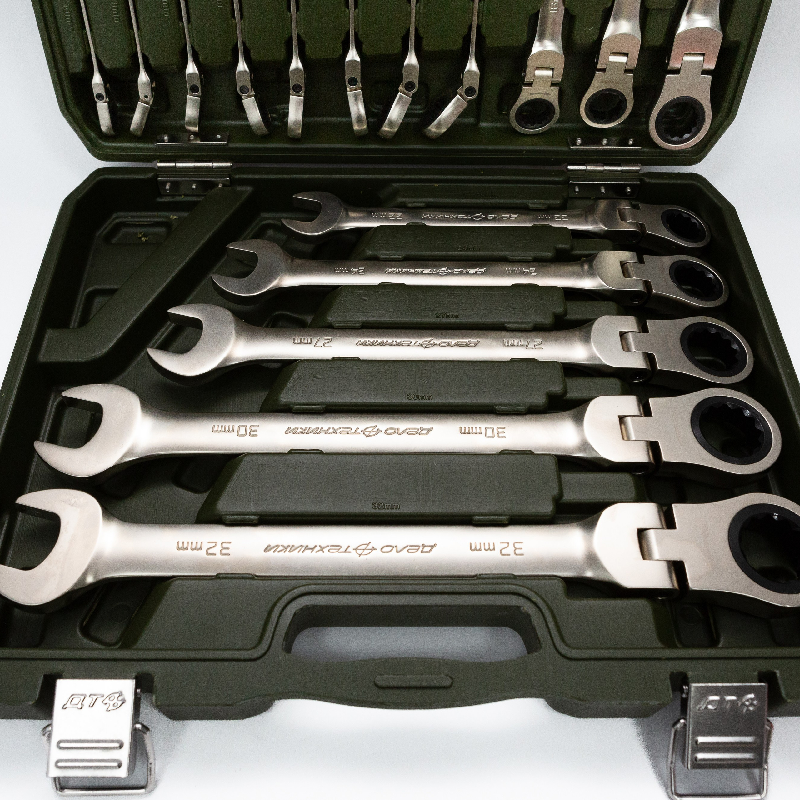 Автозапчасти